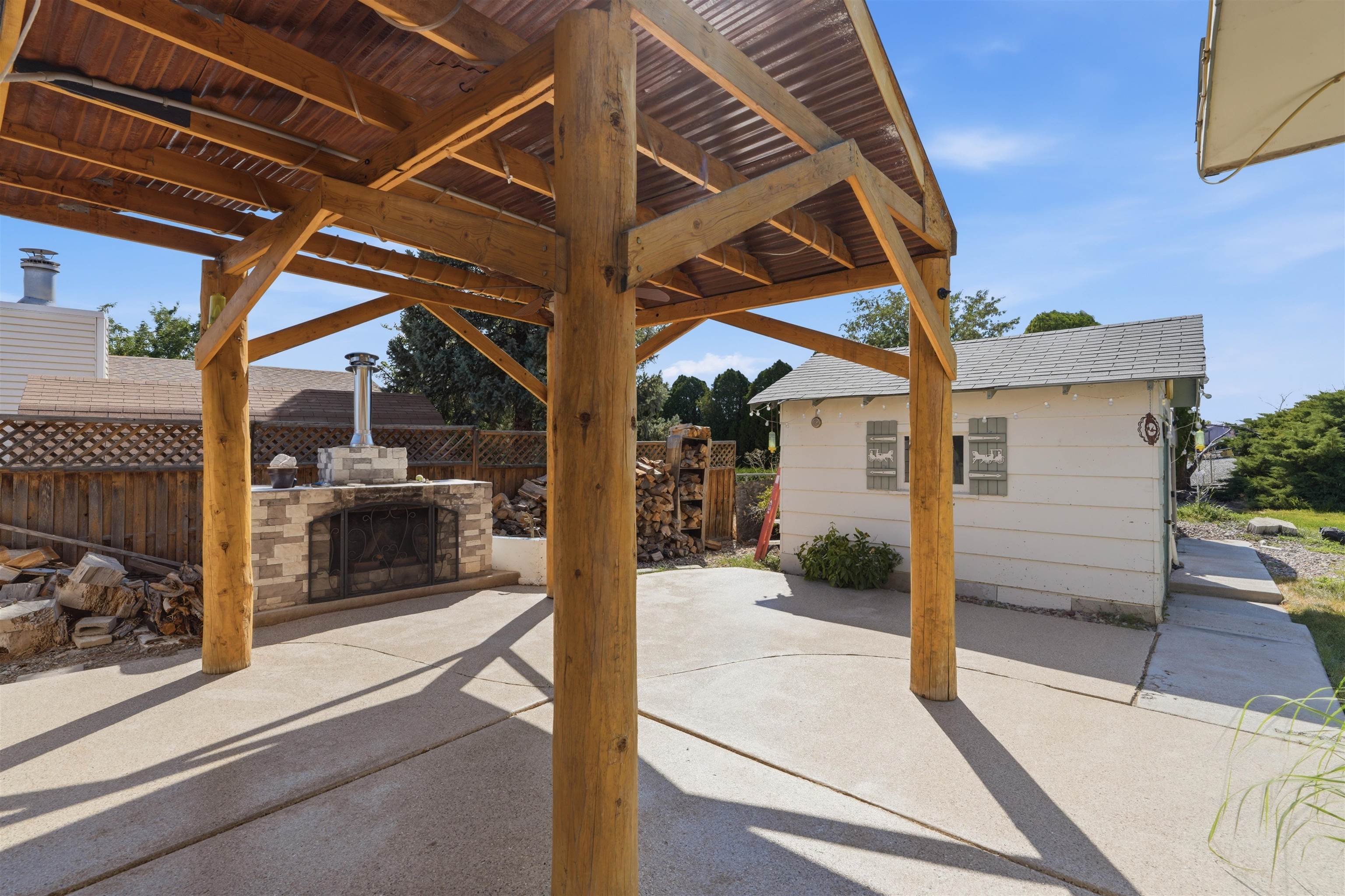 565 Normandy Drive Property Photo 17
