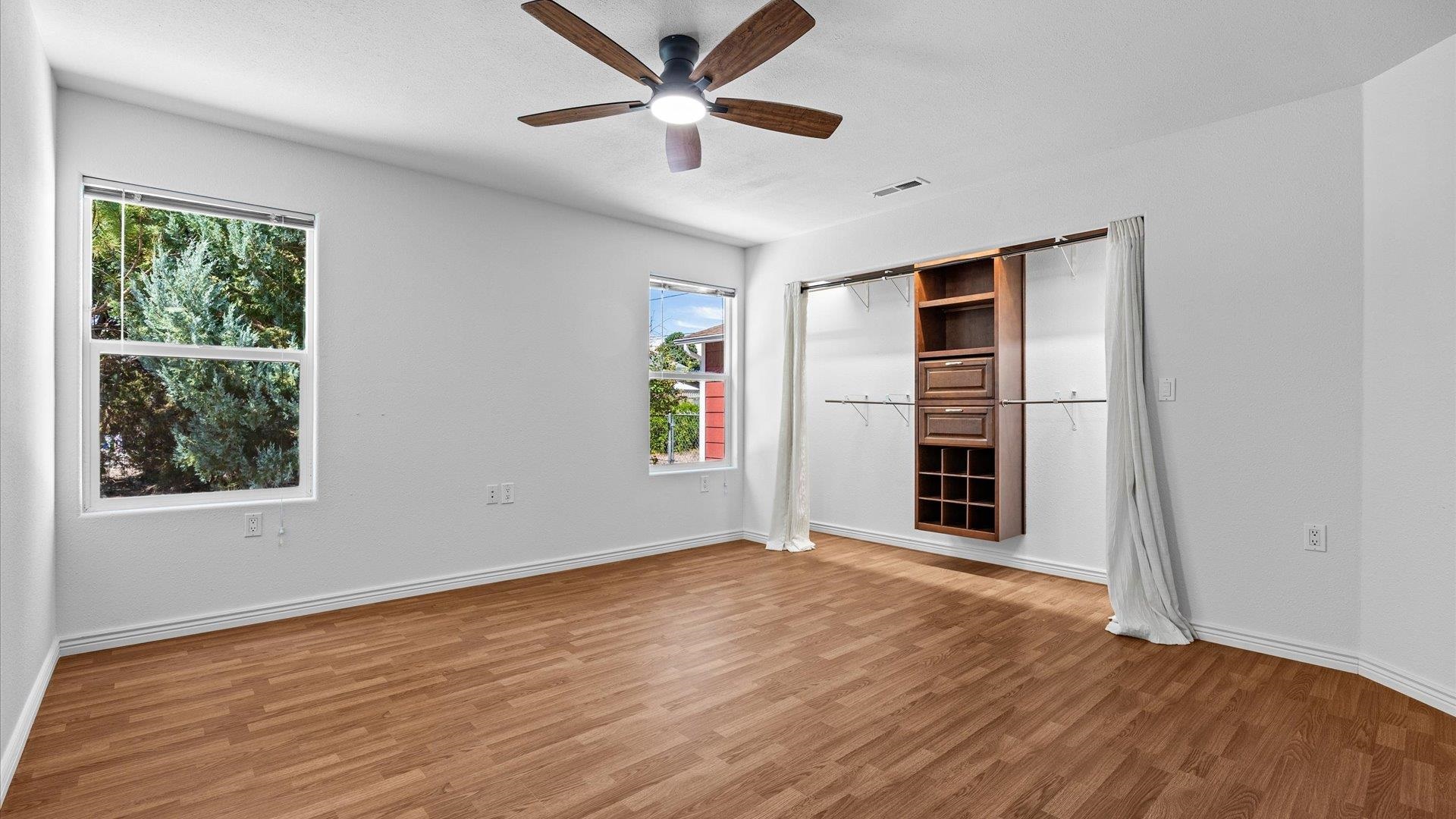 124 N Ash Street Property Photo 8