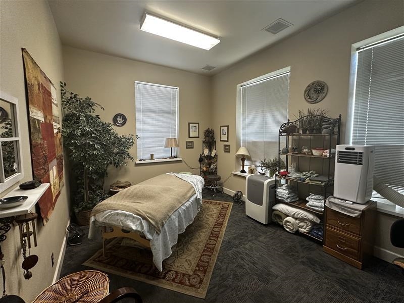 300 Main Street Property Photo 13