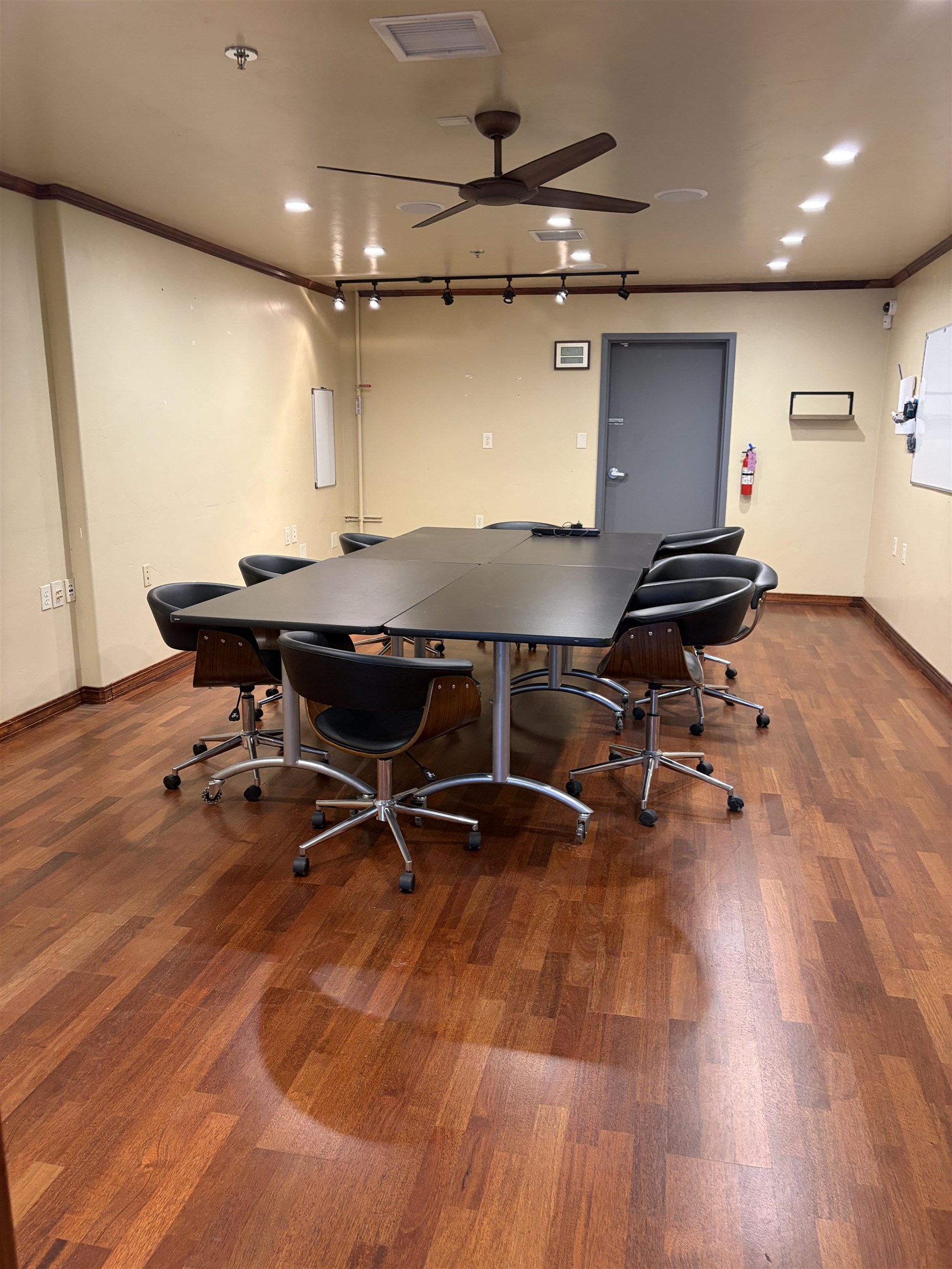 2477 Commerce Boulevard Property Photo 3