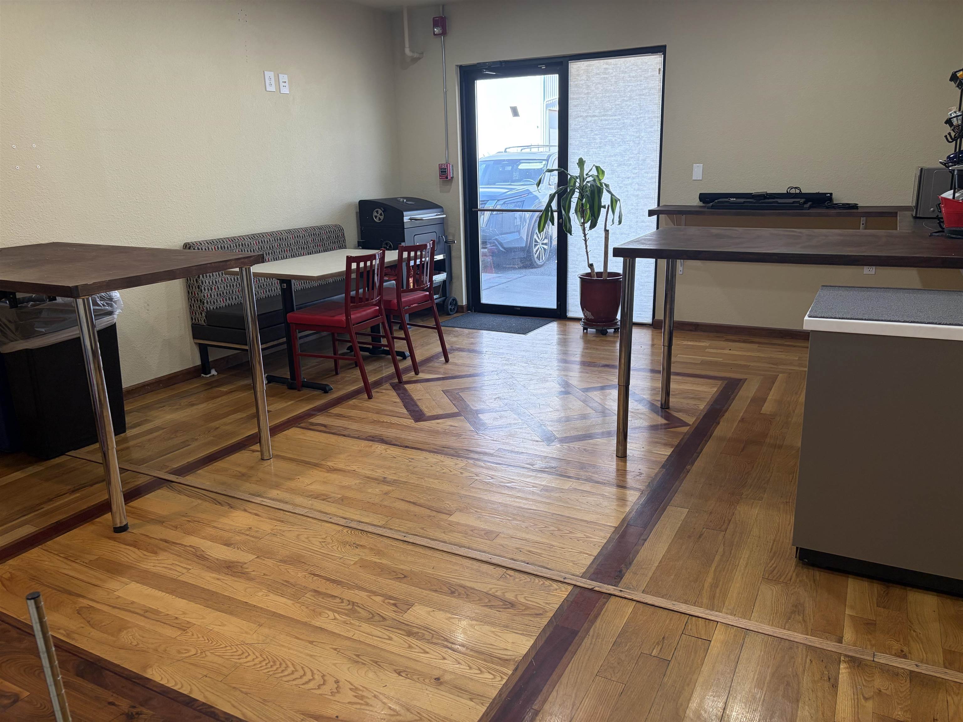 2477 Commerce Boulevard Property Photo 10