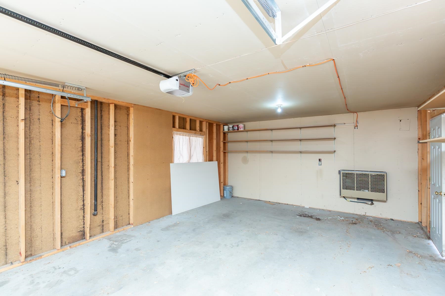 2250 Hall Avenue Property Photo 18