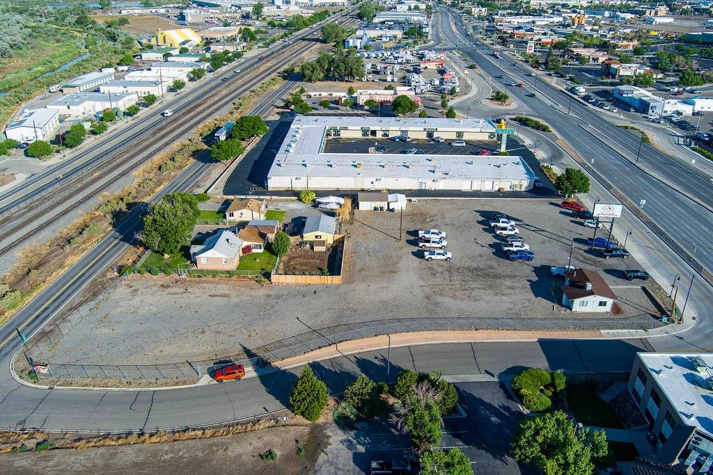 2497 Highway 6&50 Property Photo 6