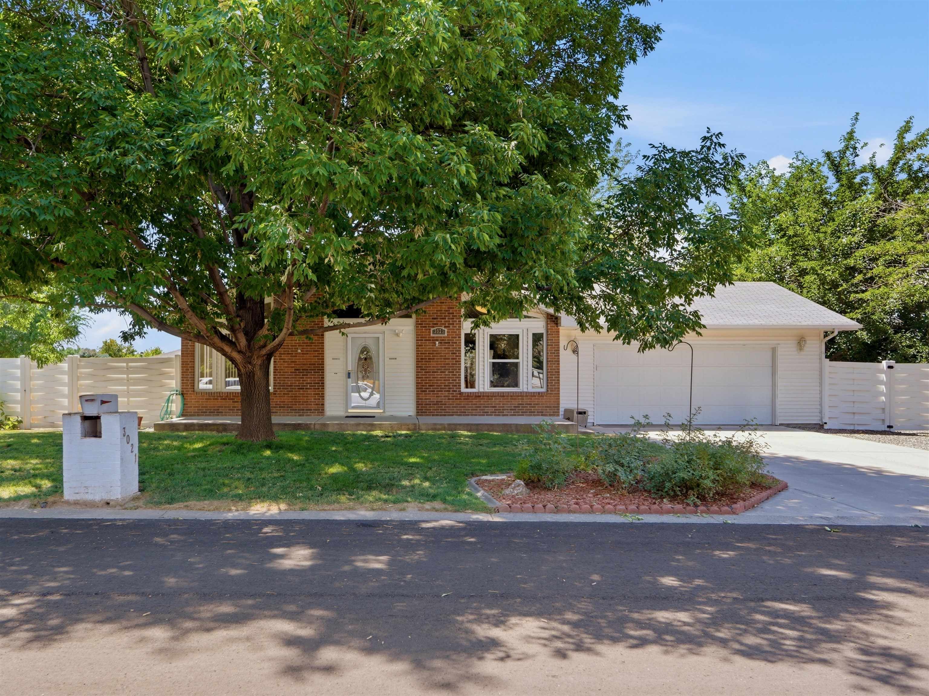 3021 S Ronlin Place Property Photo 1