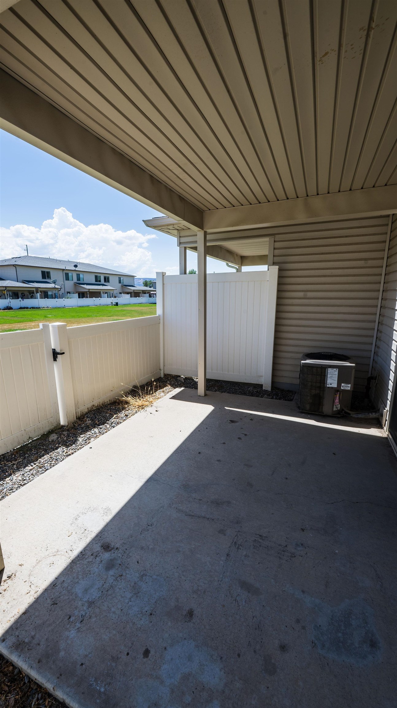 2486 Brookwillow Loop Property Photo 5