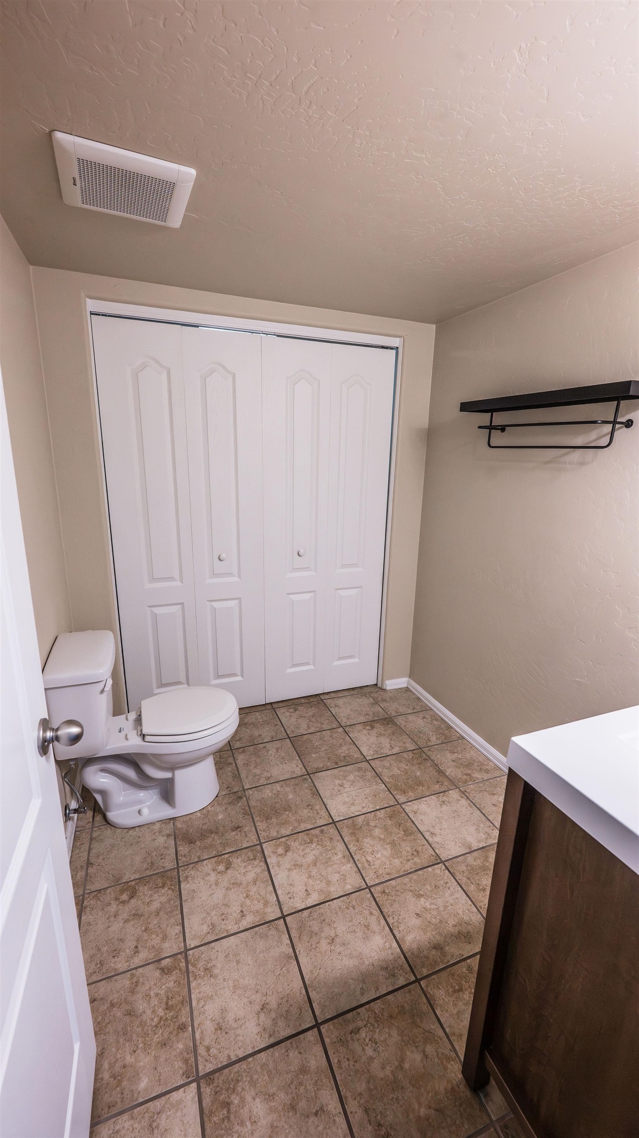 2486 Brookwillow Loop Property Photo 6