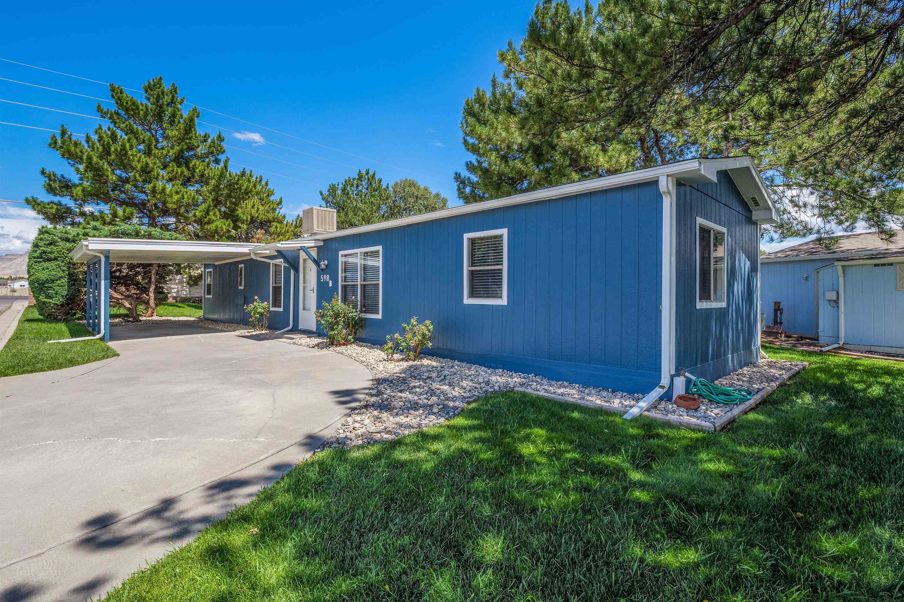 598 E Conestoga Circle Property Photo 1