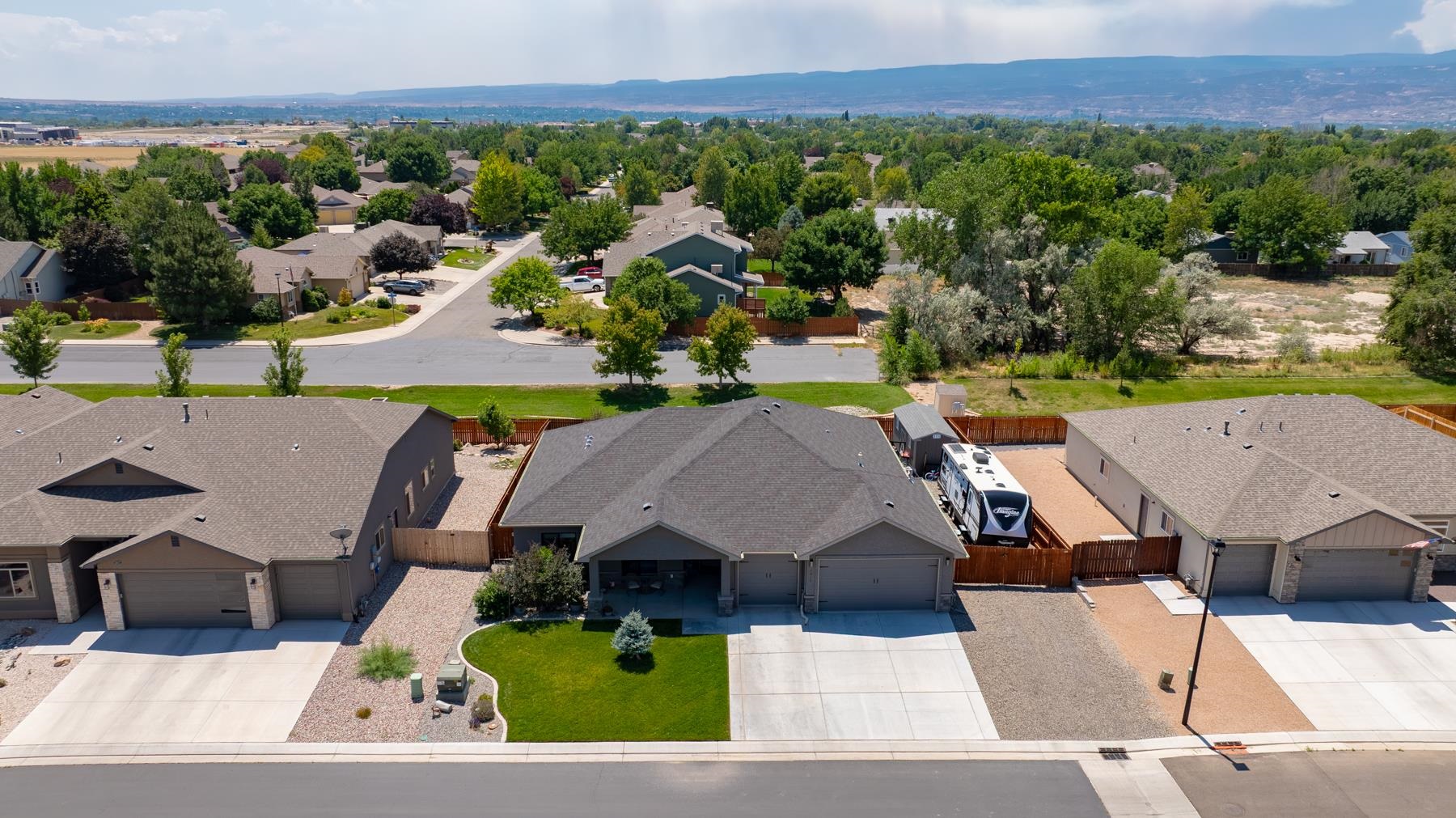 2815 Hollow Way Property Photo 1