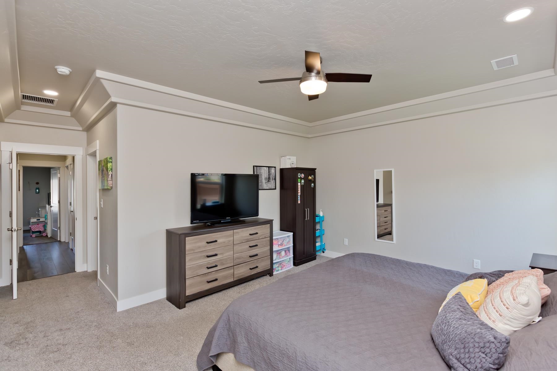 2815 Hollow Way Property Photo 17