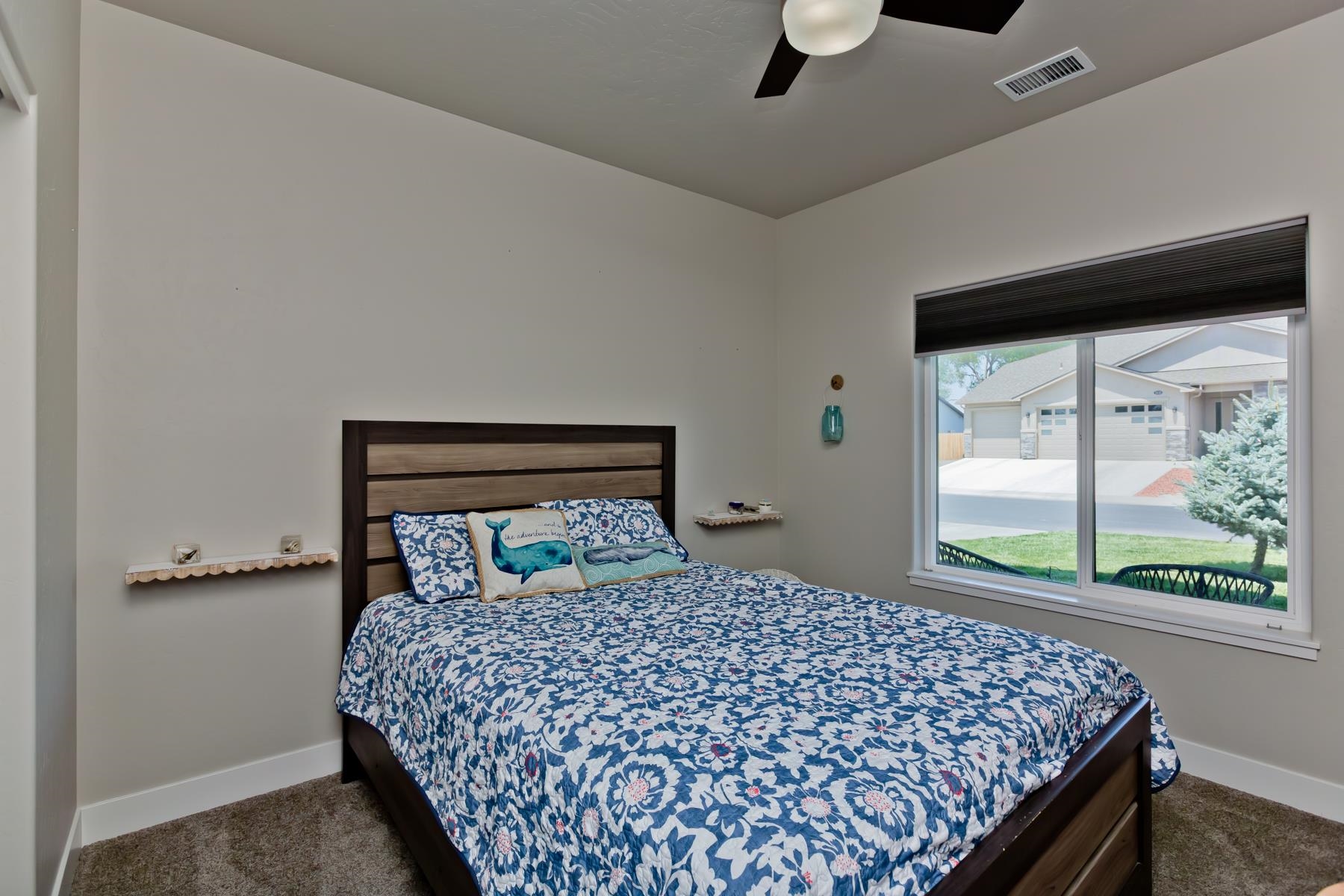 2815 Hollow Way Property Photo 24