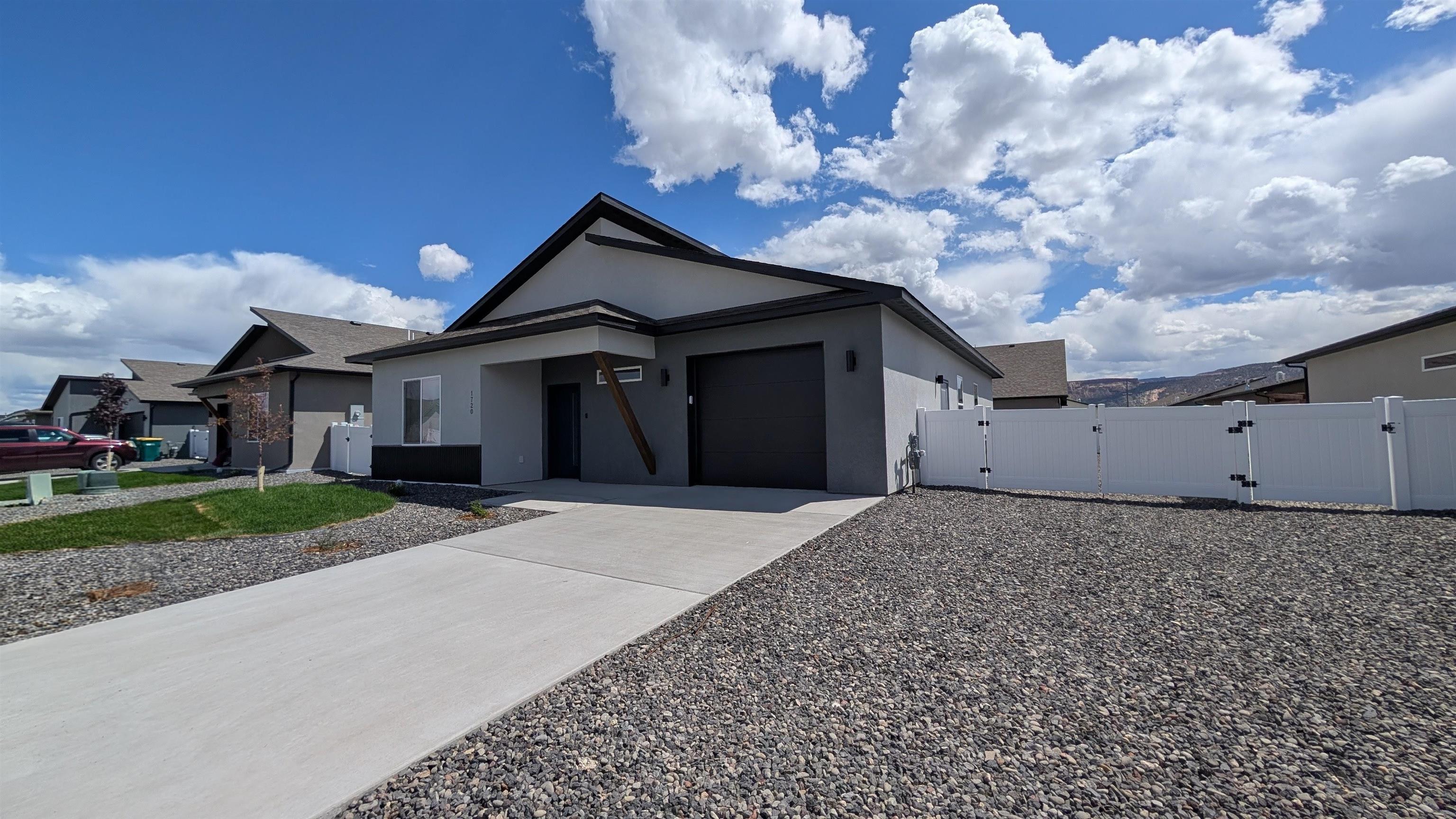 1720 Caliper Way Property Photo 2