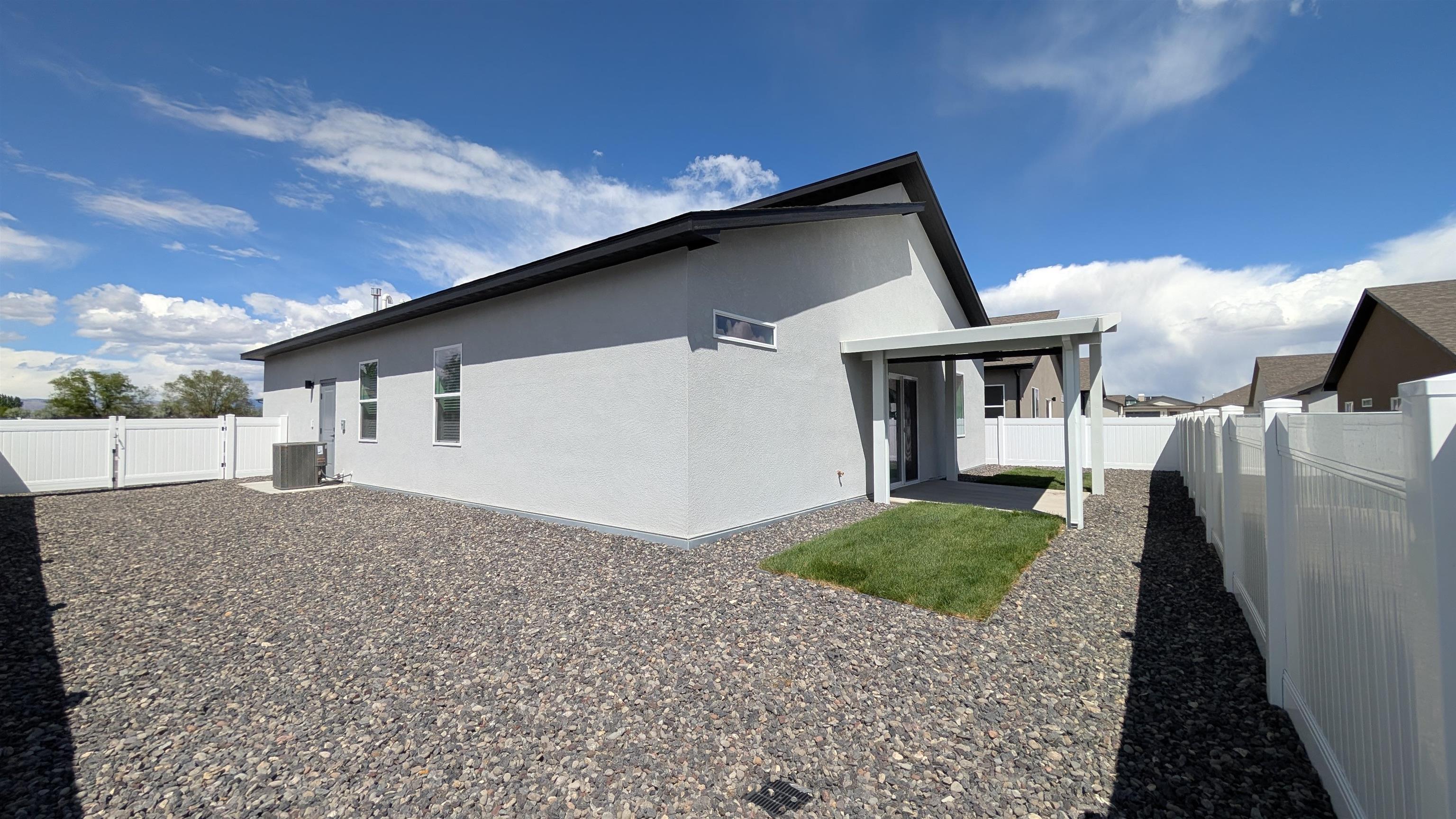1720 Caliper Way Property Photo 4