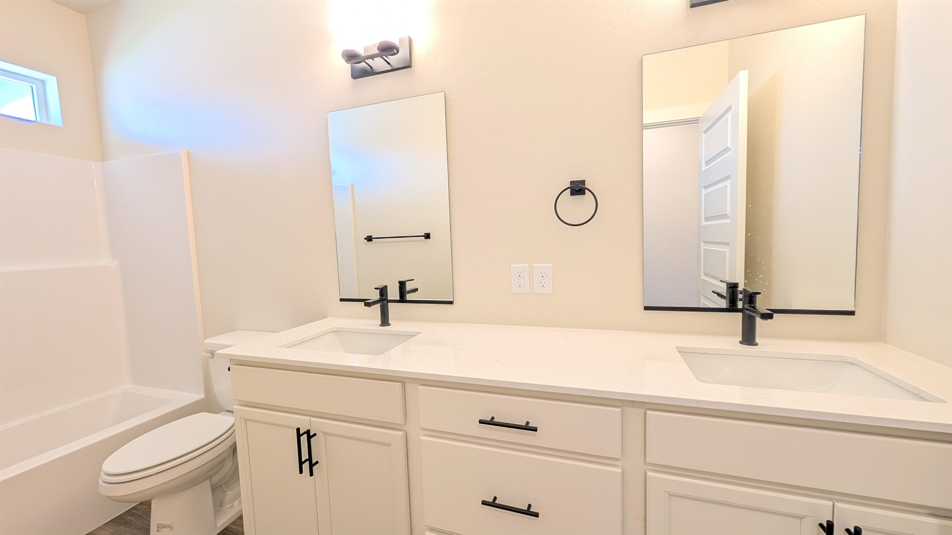 1720 Rusty Rivet Road Property Photo 10