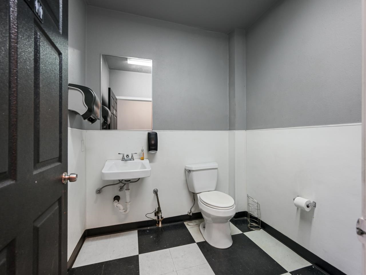 587 25 Road Property Photo 6