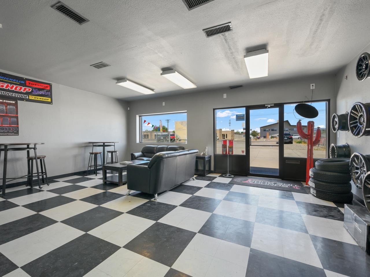 587 25 Road Property Photo 7
