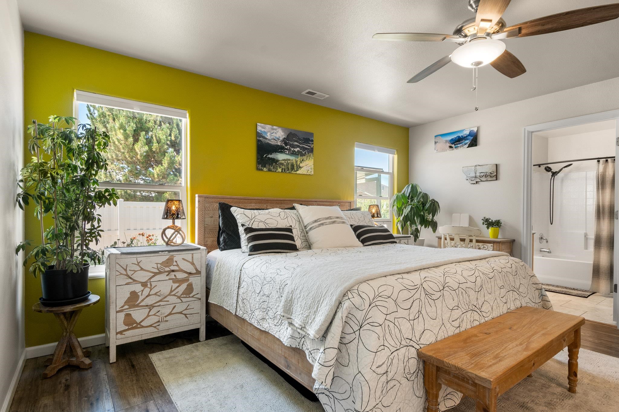 549 Hall Street Property Photo 8