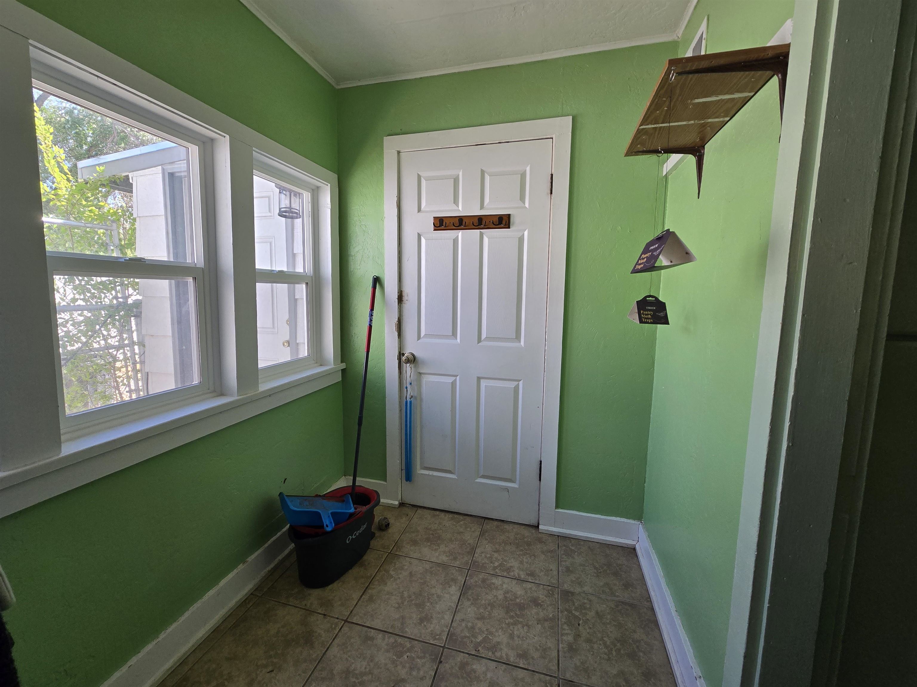 290 Cherry Lane Property Photo 8