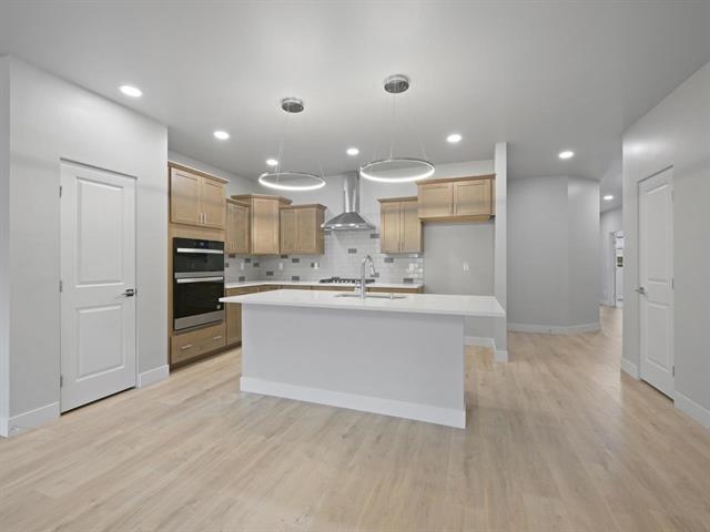 392 W Ridges Boulevard Property Photo 8