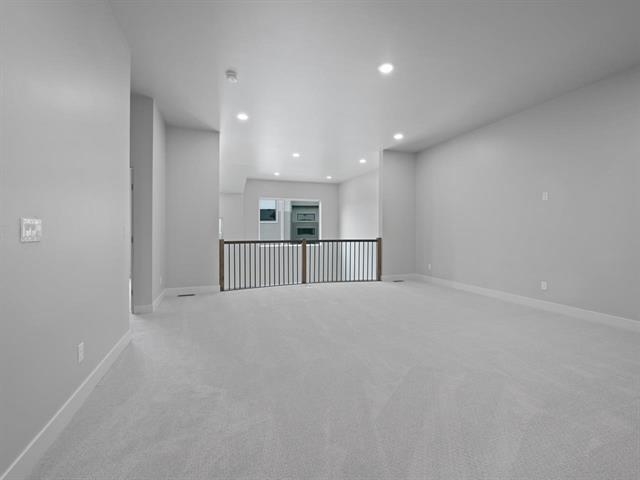 392 W Ridges Boulevard Property Photo 22