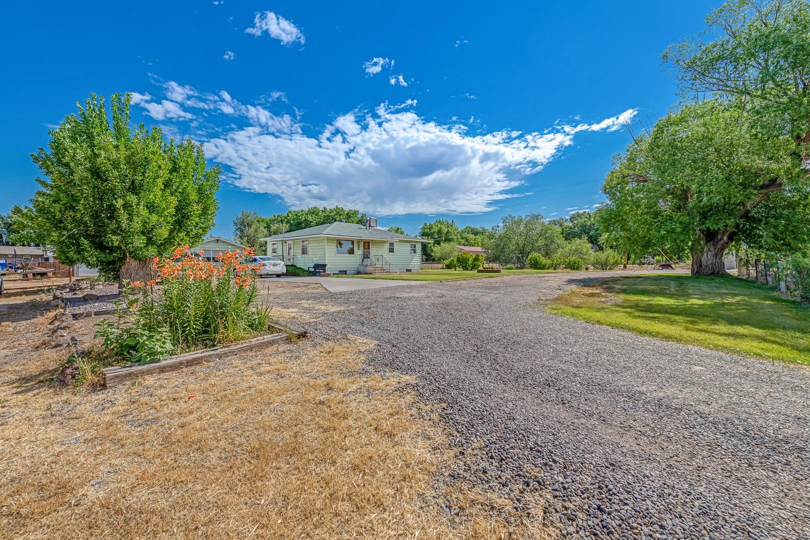 2534 G 3/8 Road Property Photo 3