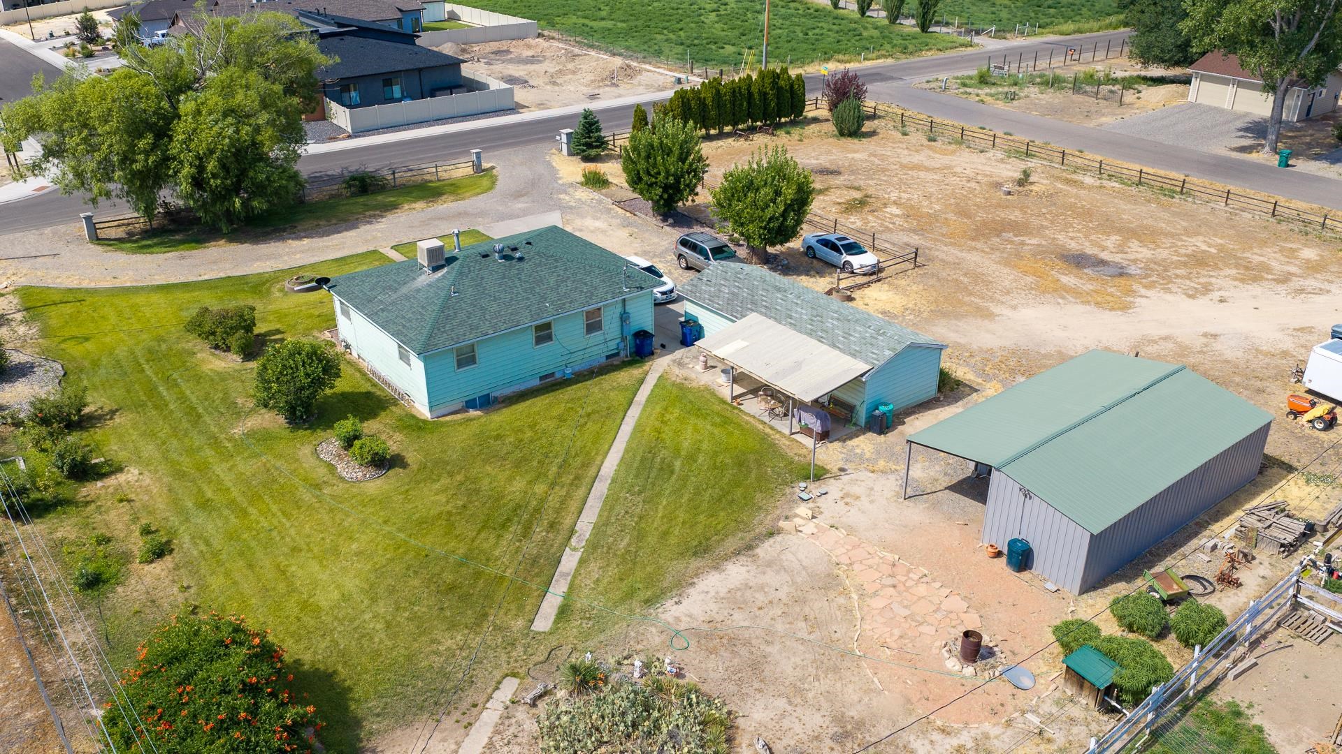 2534 G 3/8 Road Property Photo 25