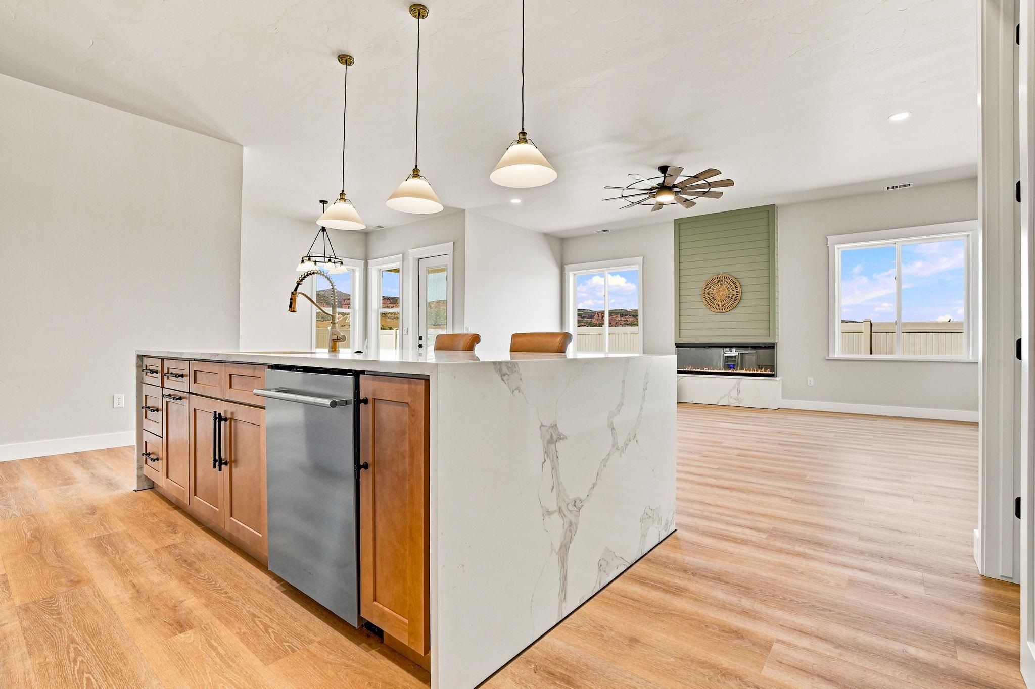 1003 Summer Haven Court Property Photo 4
