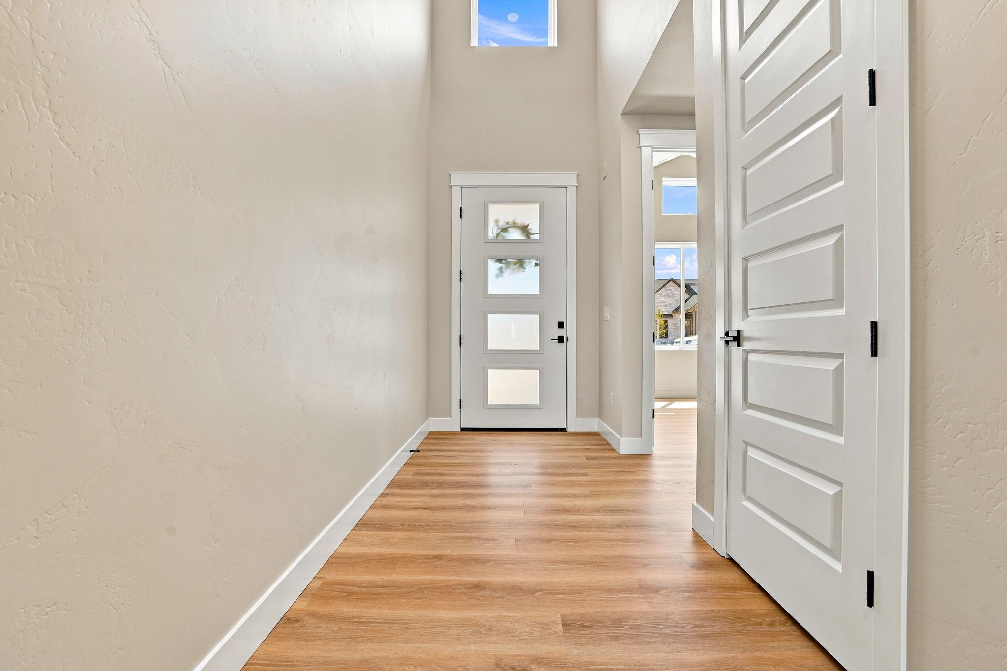 1003 Summer Haven Court Property Photo 6
