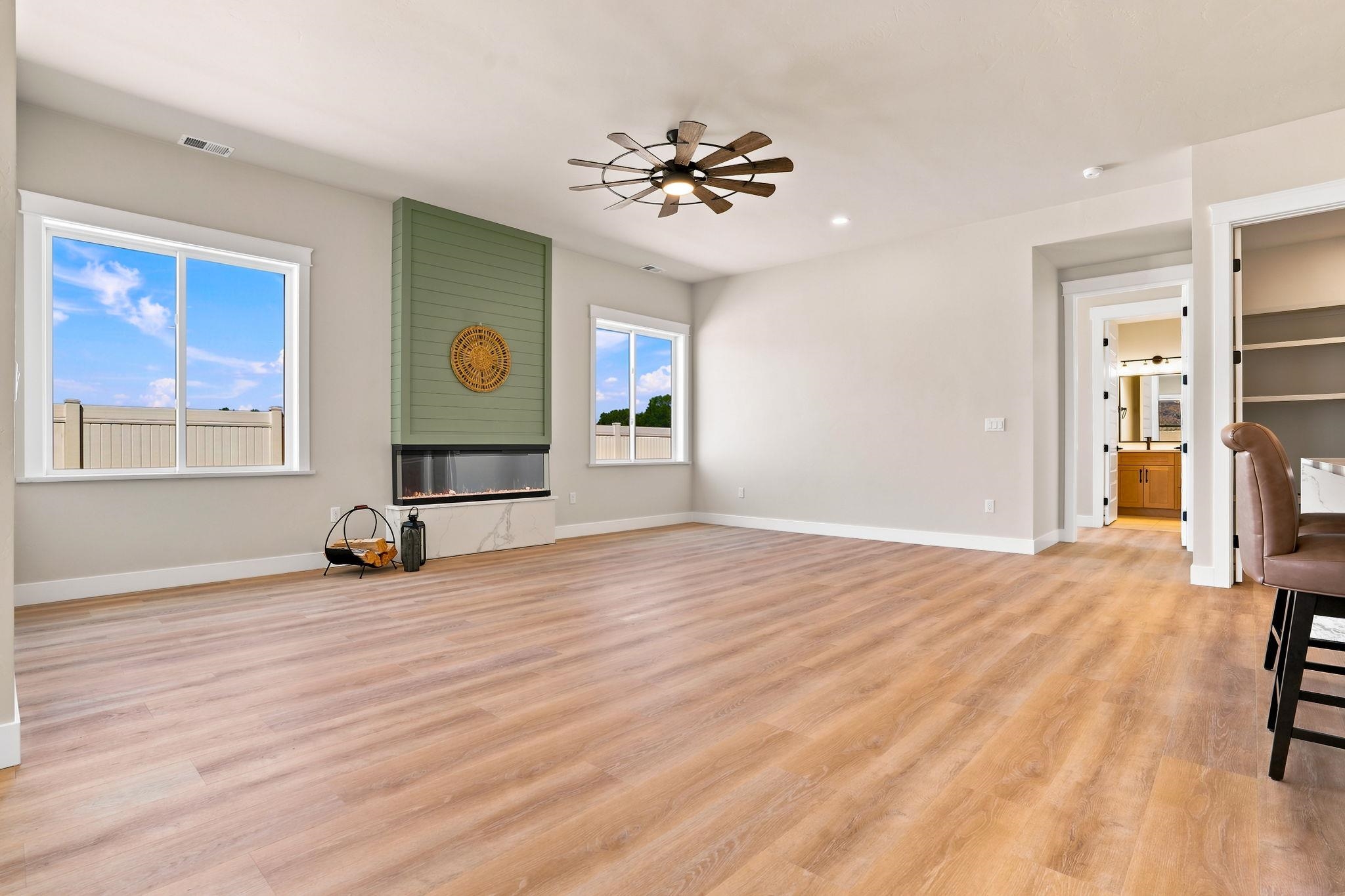 1003 Summer Haven Court Property Photo 12
