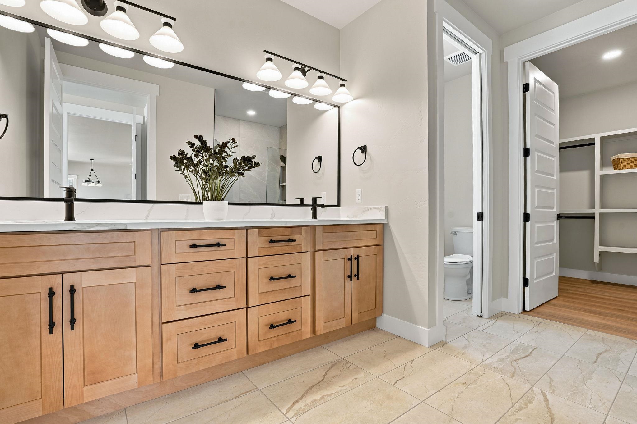 1003 Summer Haven Court Property Photo 18