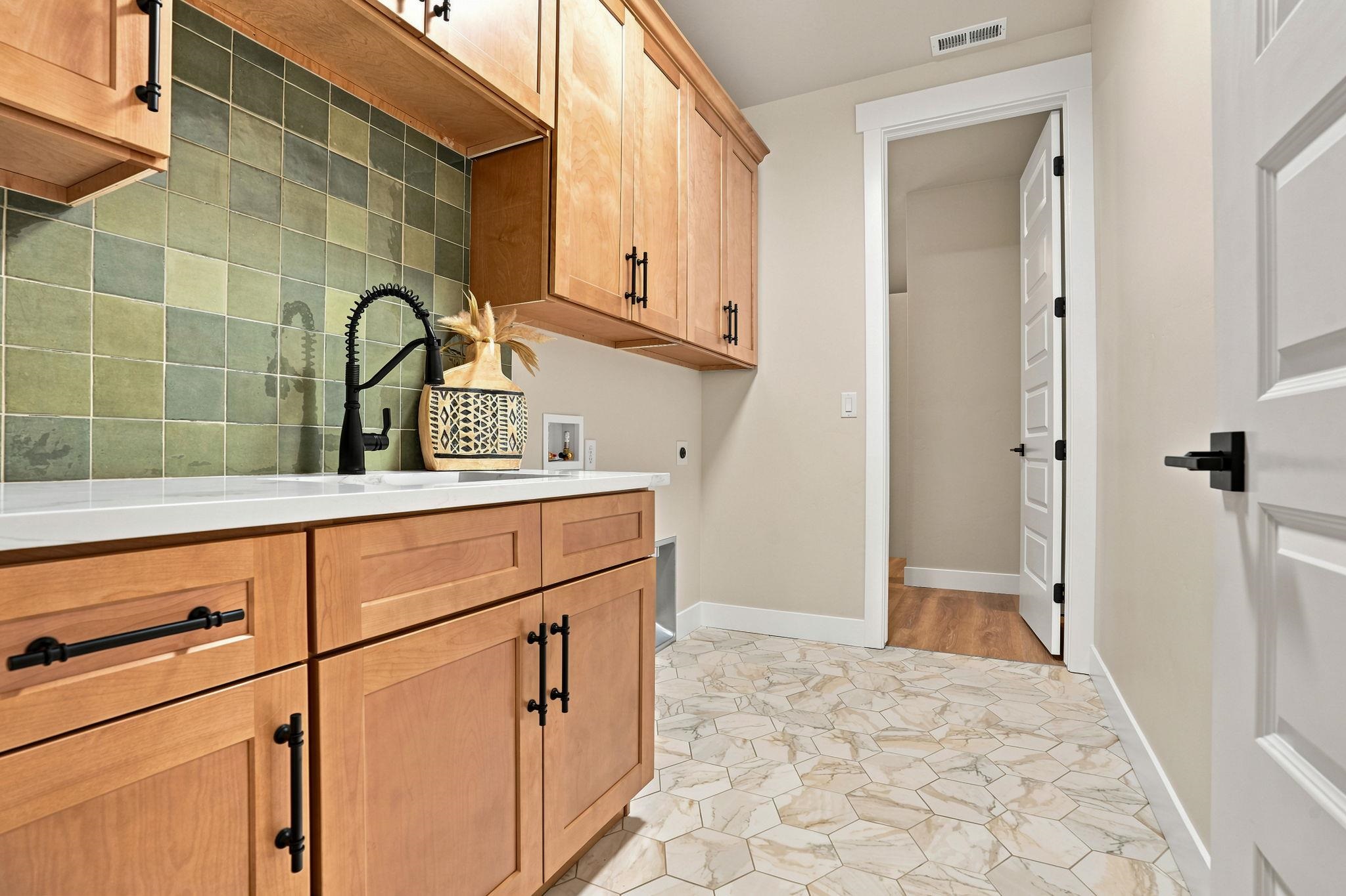 1003 Summer Haven Court Property Photo 19