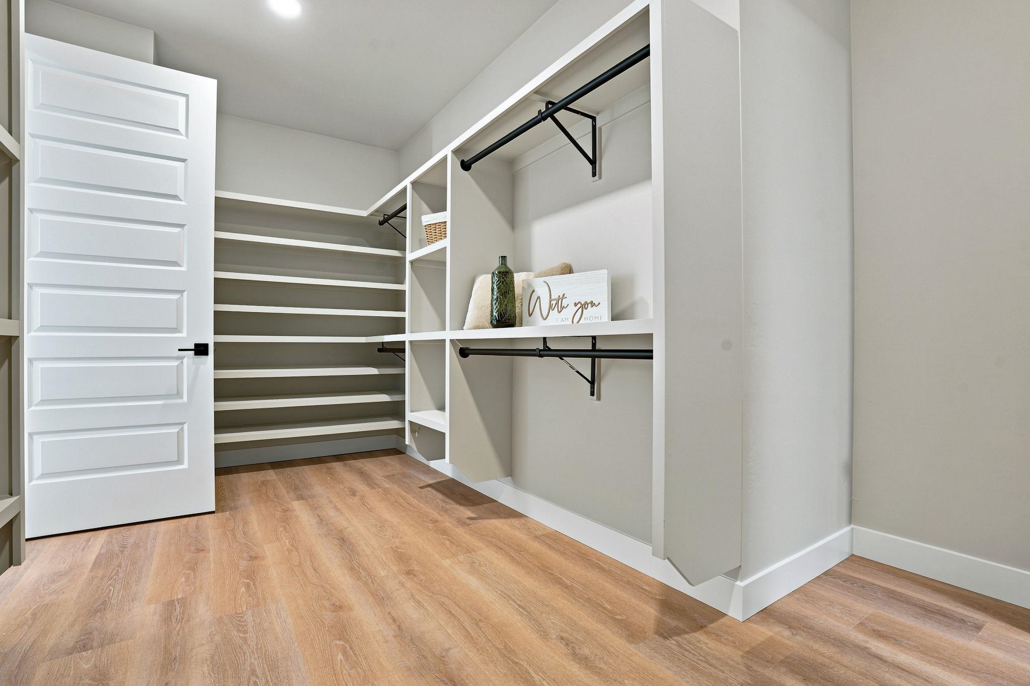 1003 Summer Haven Court Property Photo 21