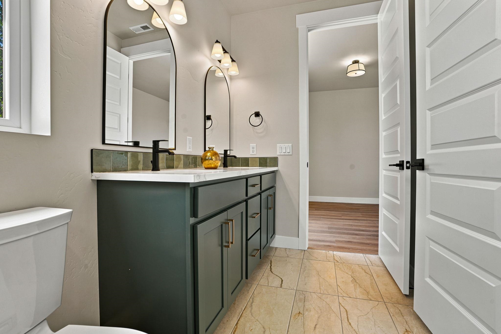1003 Summer Haven Court Property Photo 30