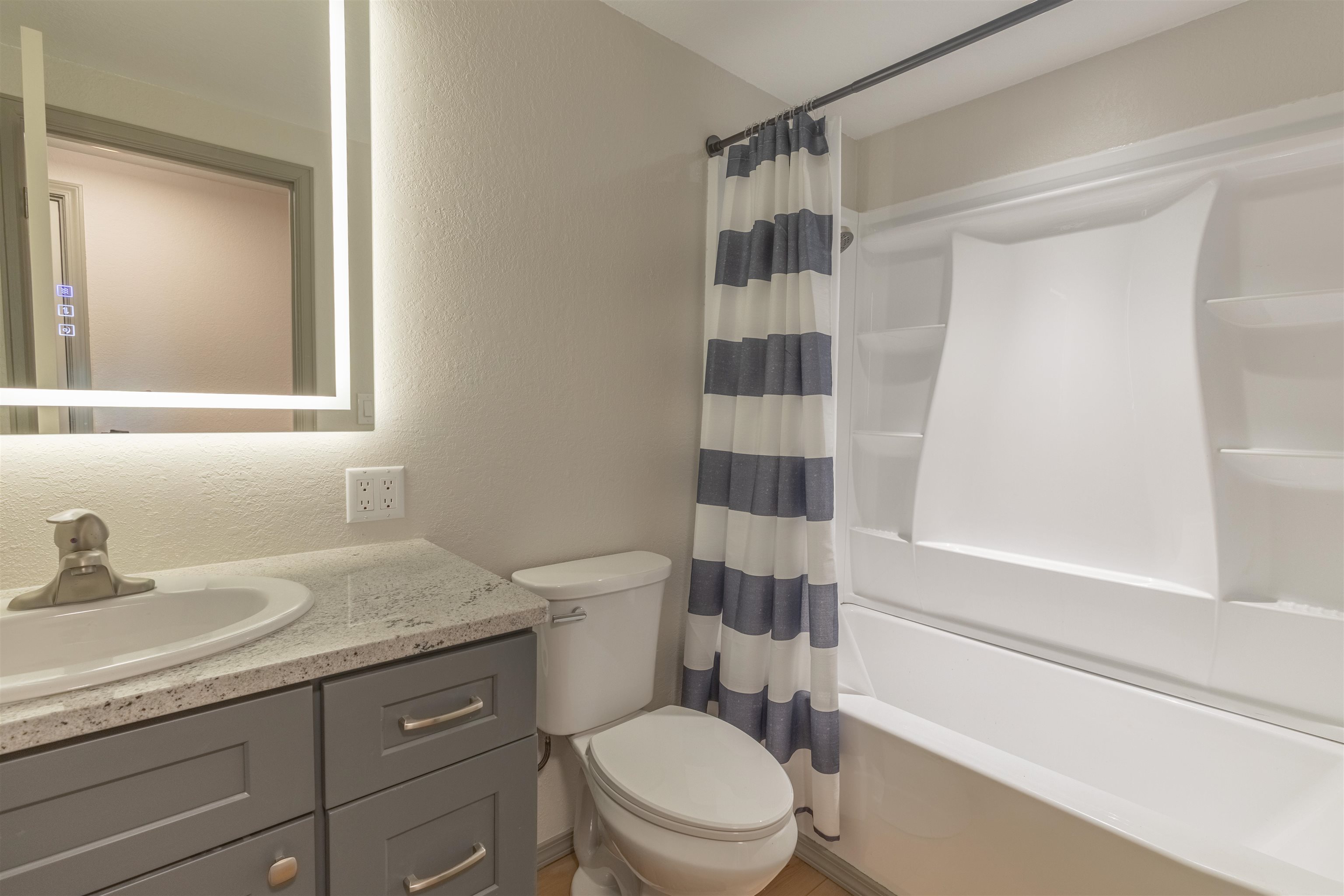 2883 1/2 Texas Avenue Property Photo 8