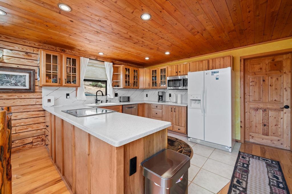 531 Oakbrush Circle Property Photo 8