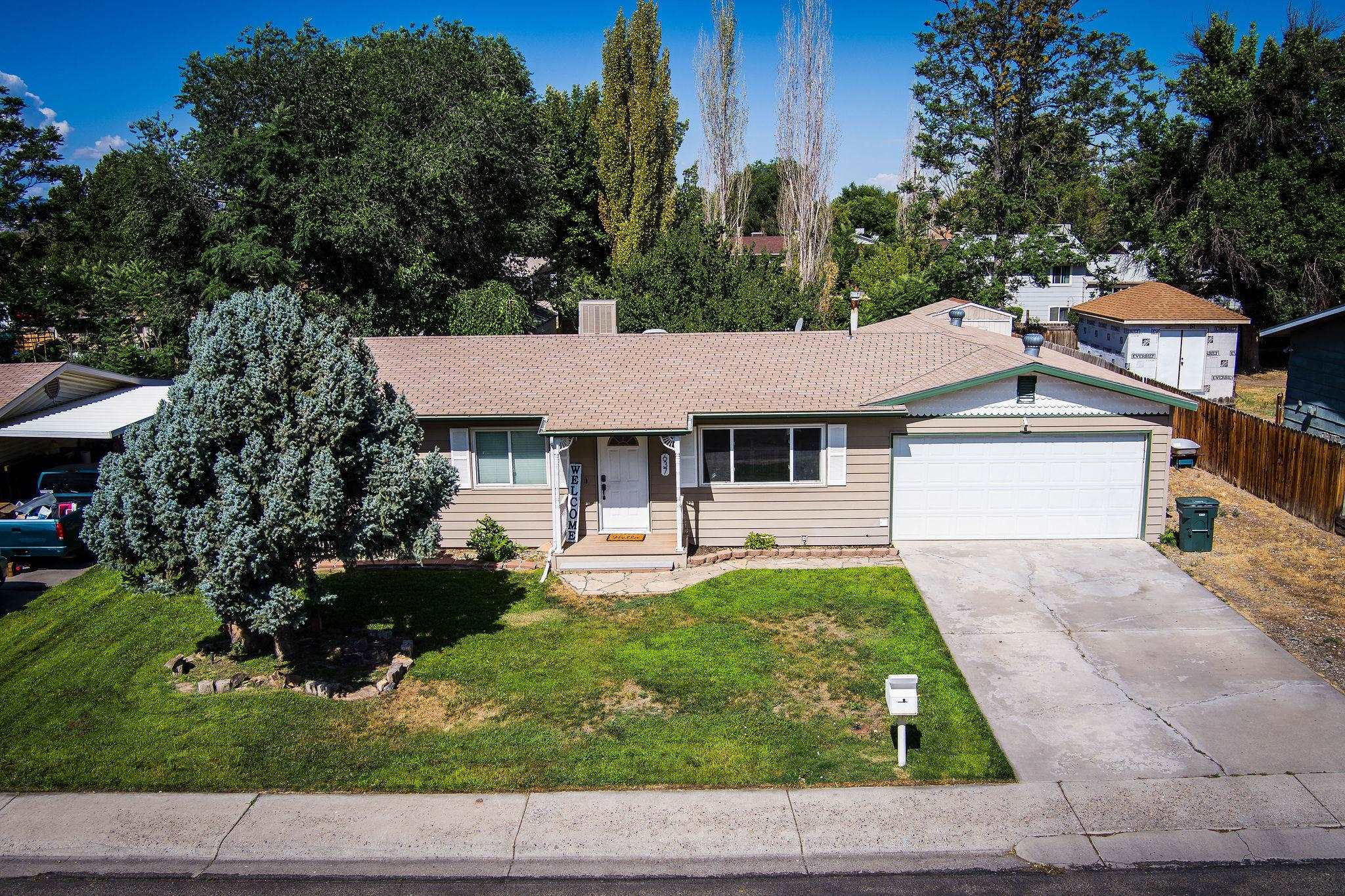 637 29 1/4 Road Property Photo 1
