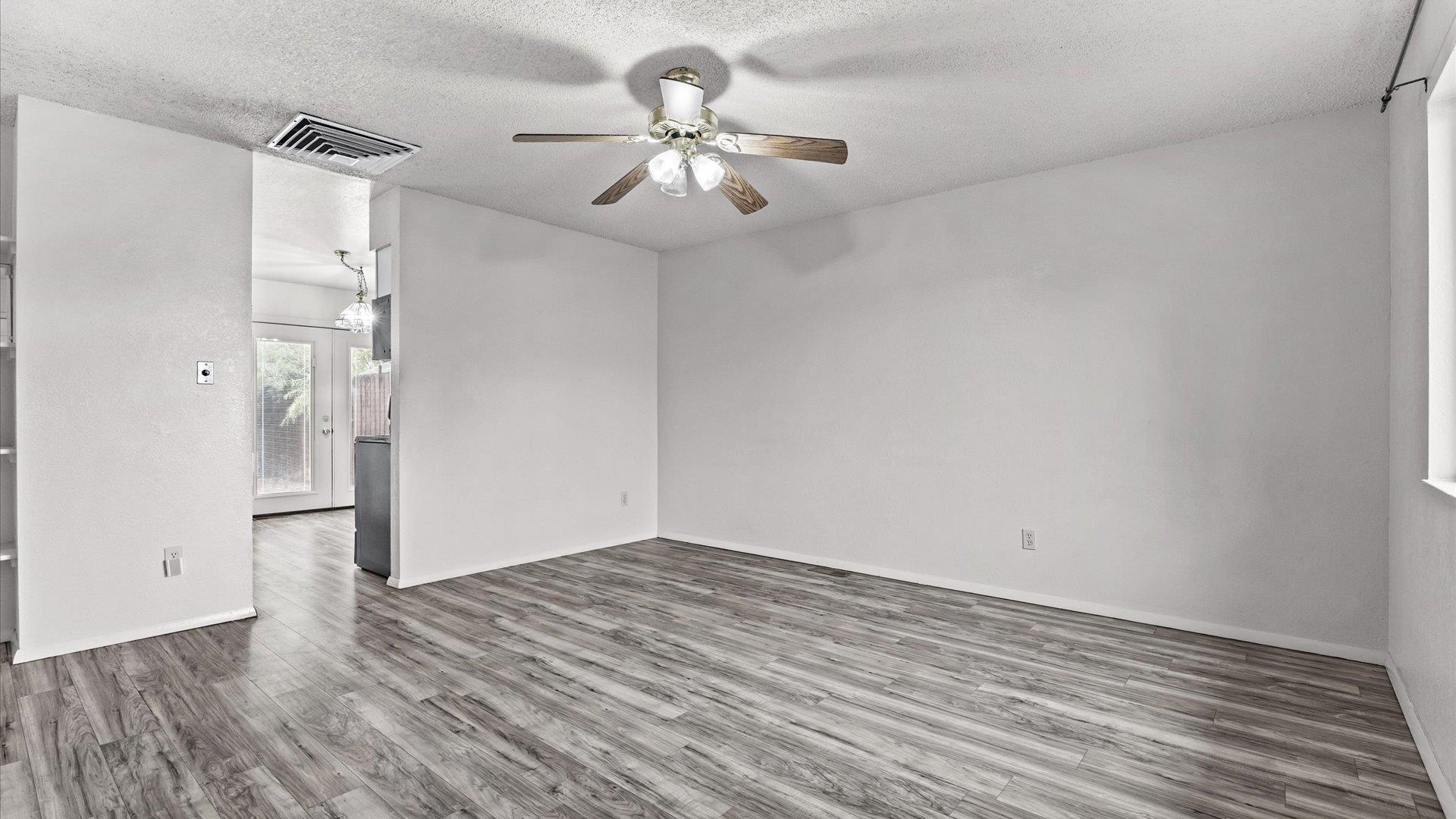 577 Fairfield Court Property Photo 11