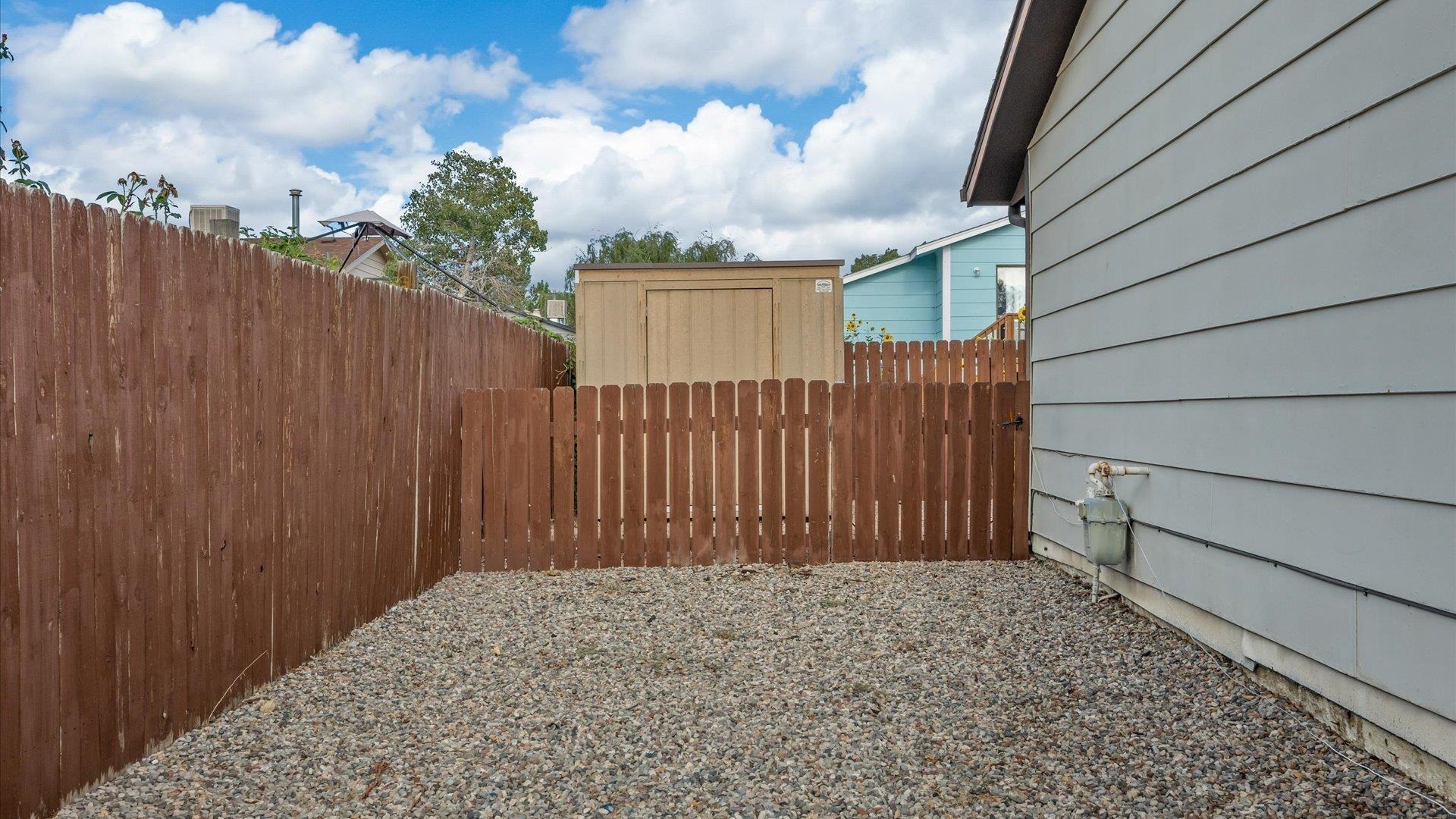 577 Fairfield Court Property Photo 12