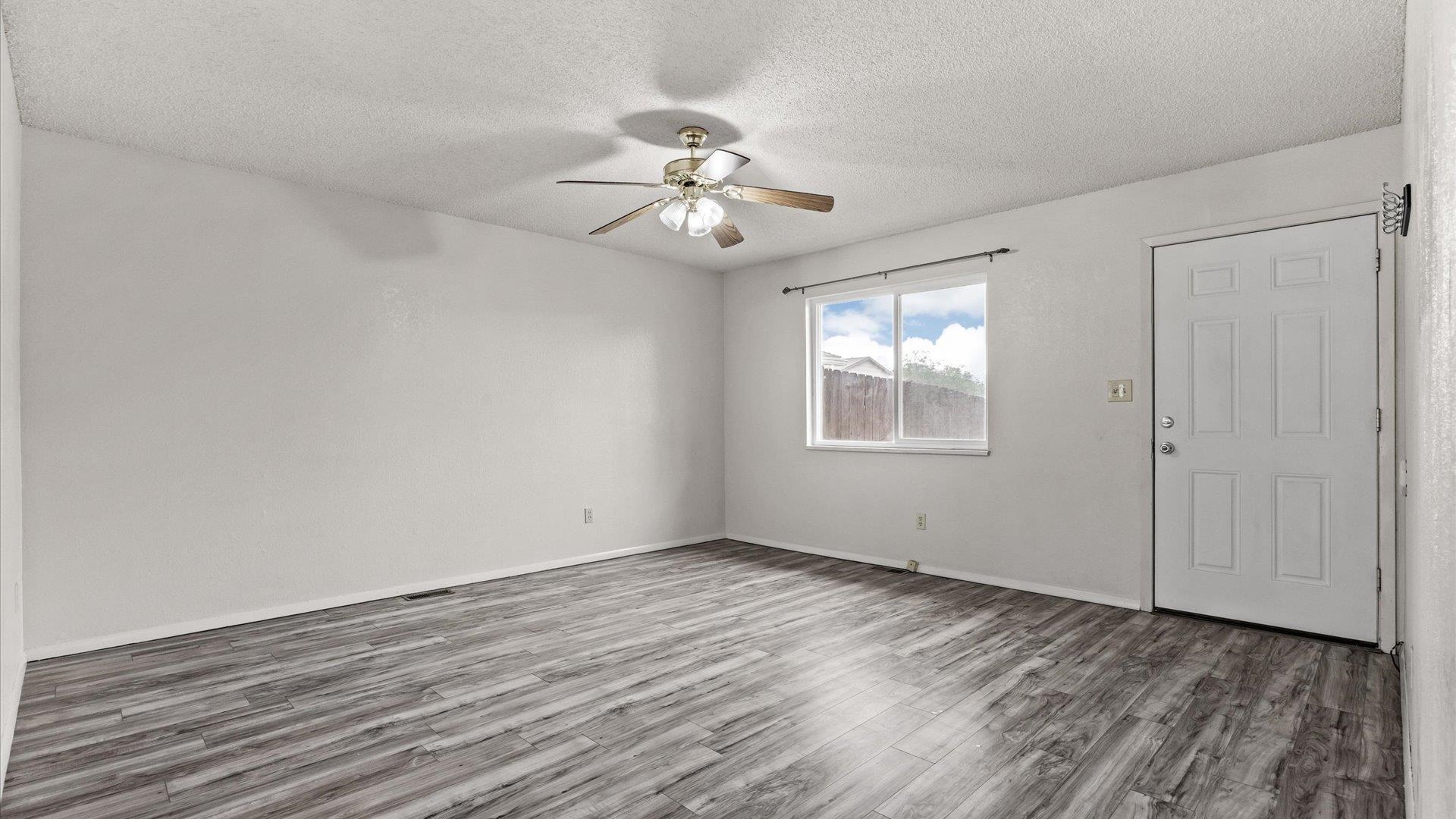 577 Fairfield Court Property Photo 14