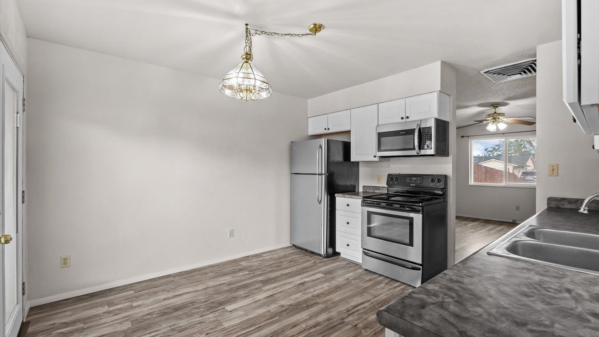 577 Fairfield Court Property Photo 19