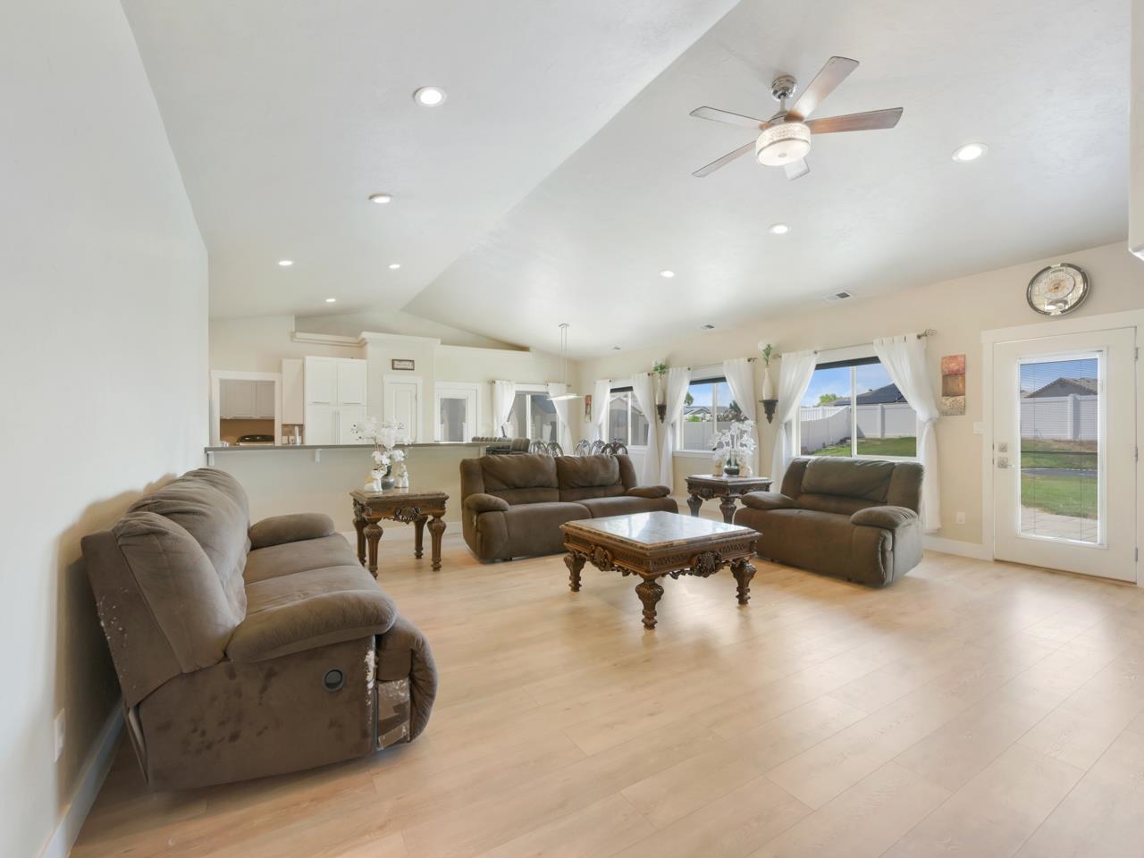 2984 Lurvey Lane Property Photo 4