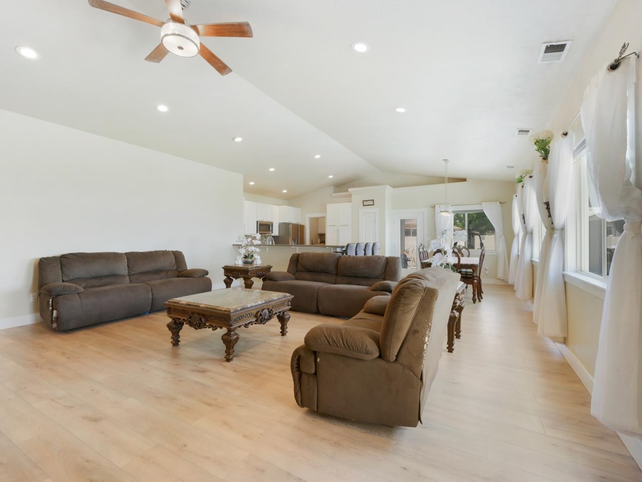 2984 Lurvey Lane Property Photo 5
