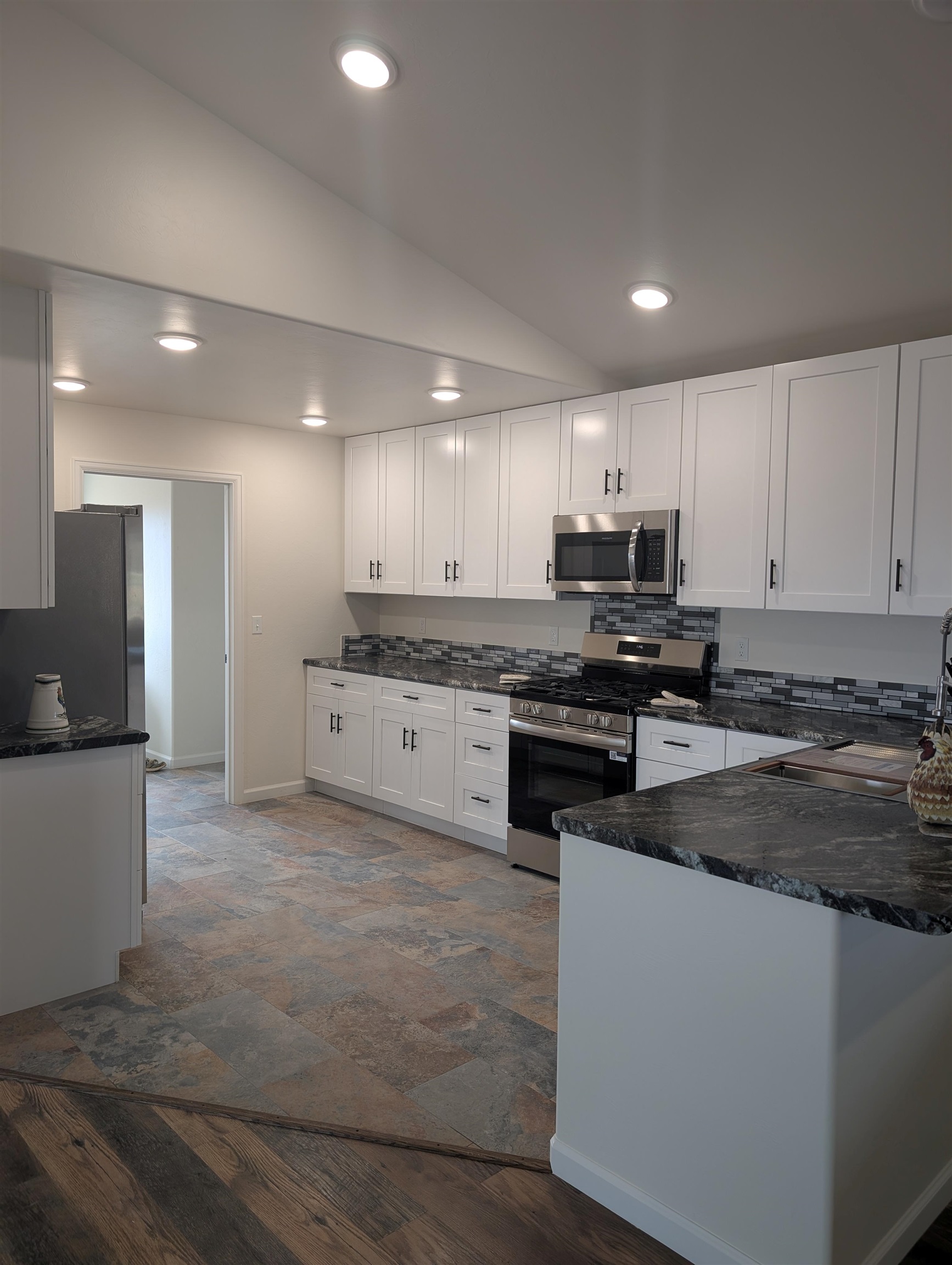15770 Heavens View Road Property Photo 6