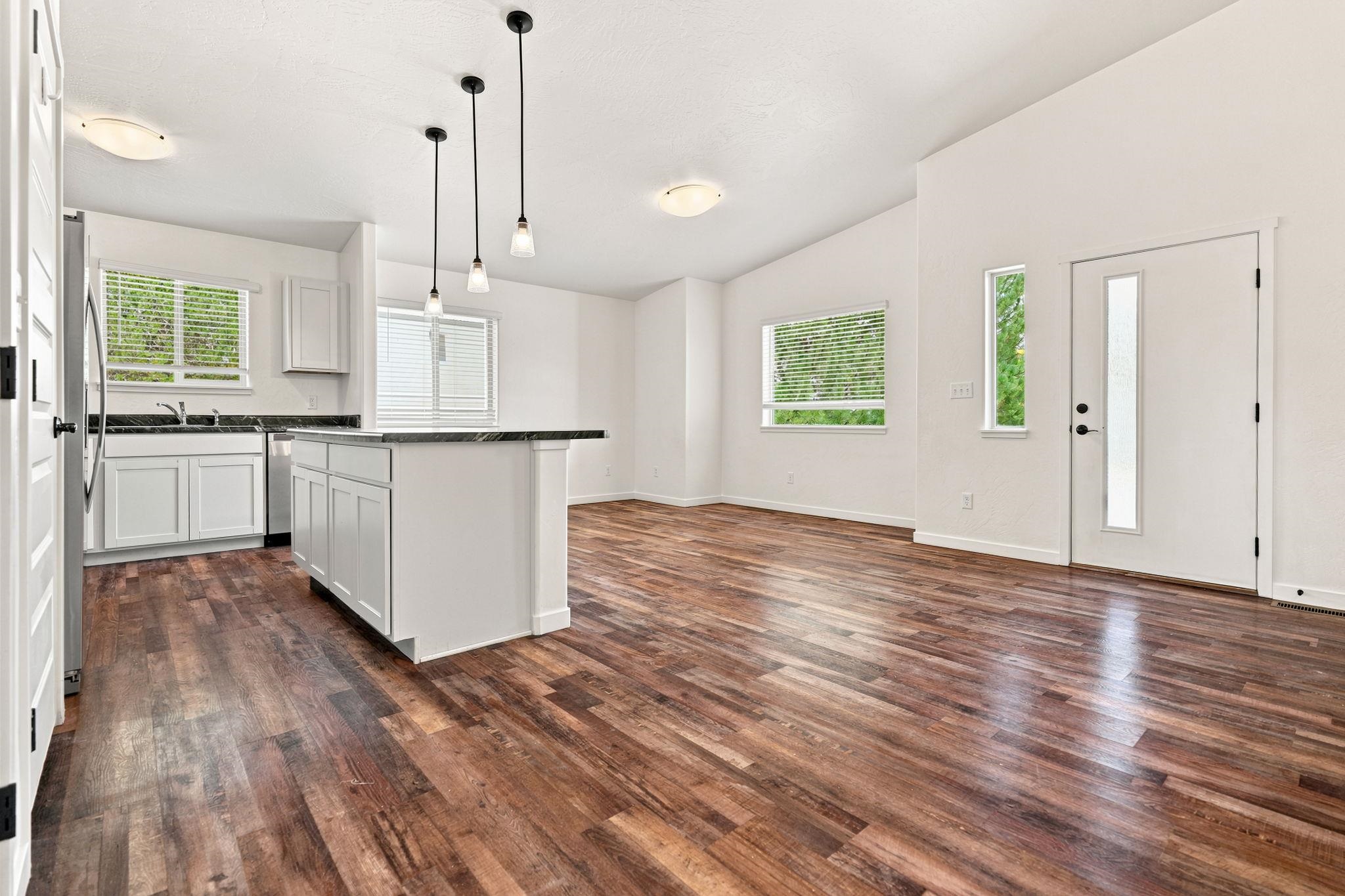 1105 Kiefer Avenue Property Photo 3