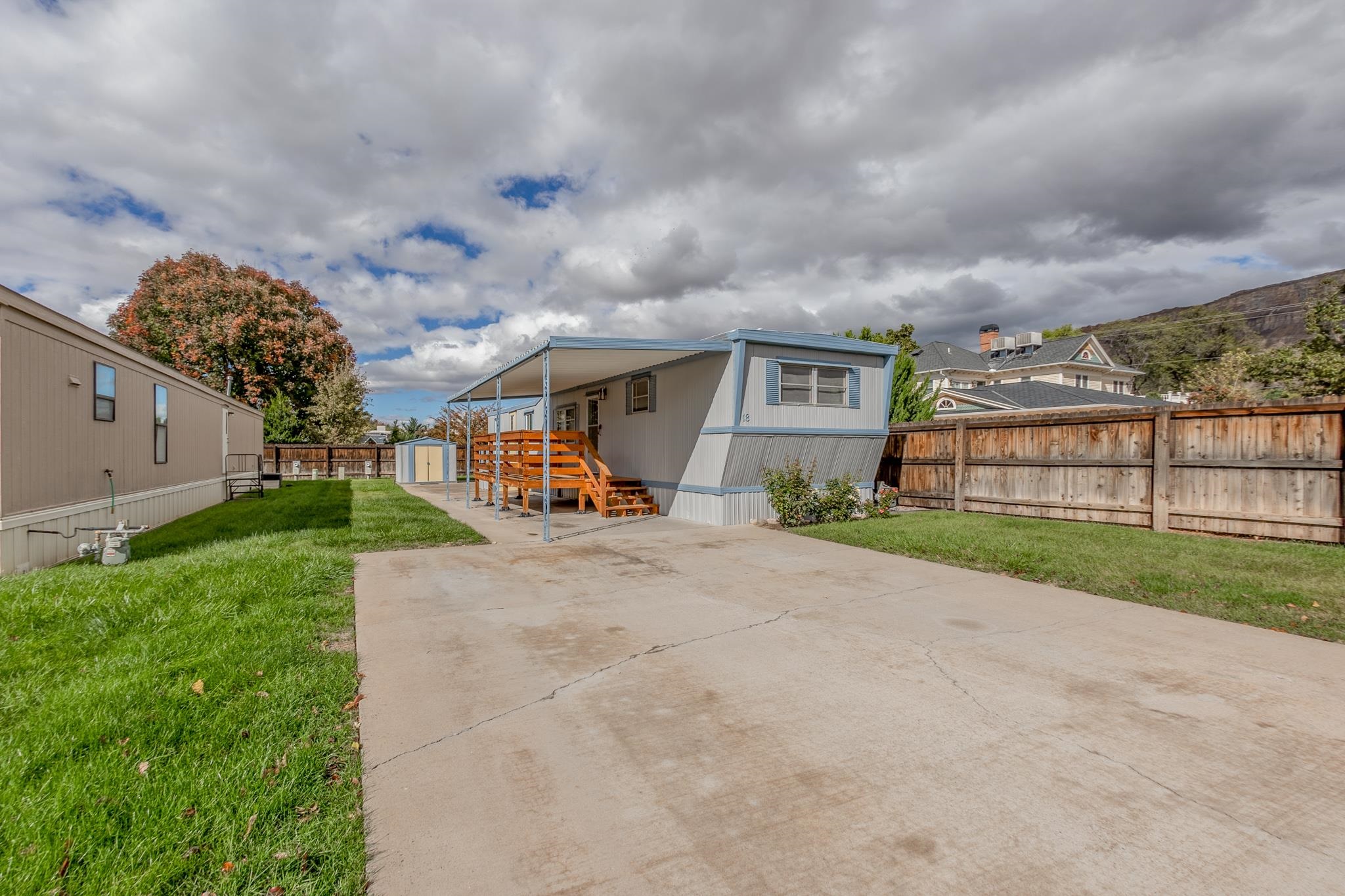 105 E 8th Street Property Photo 13