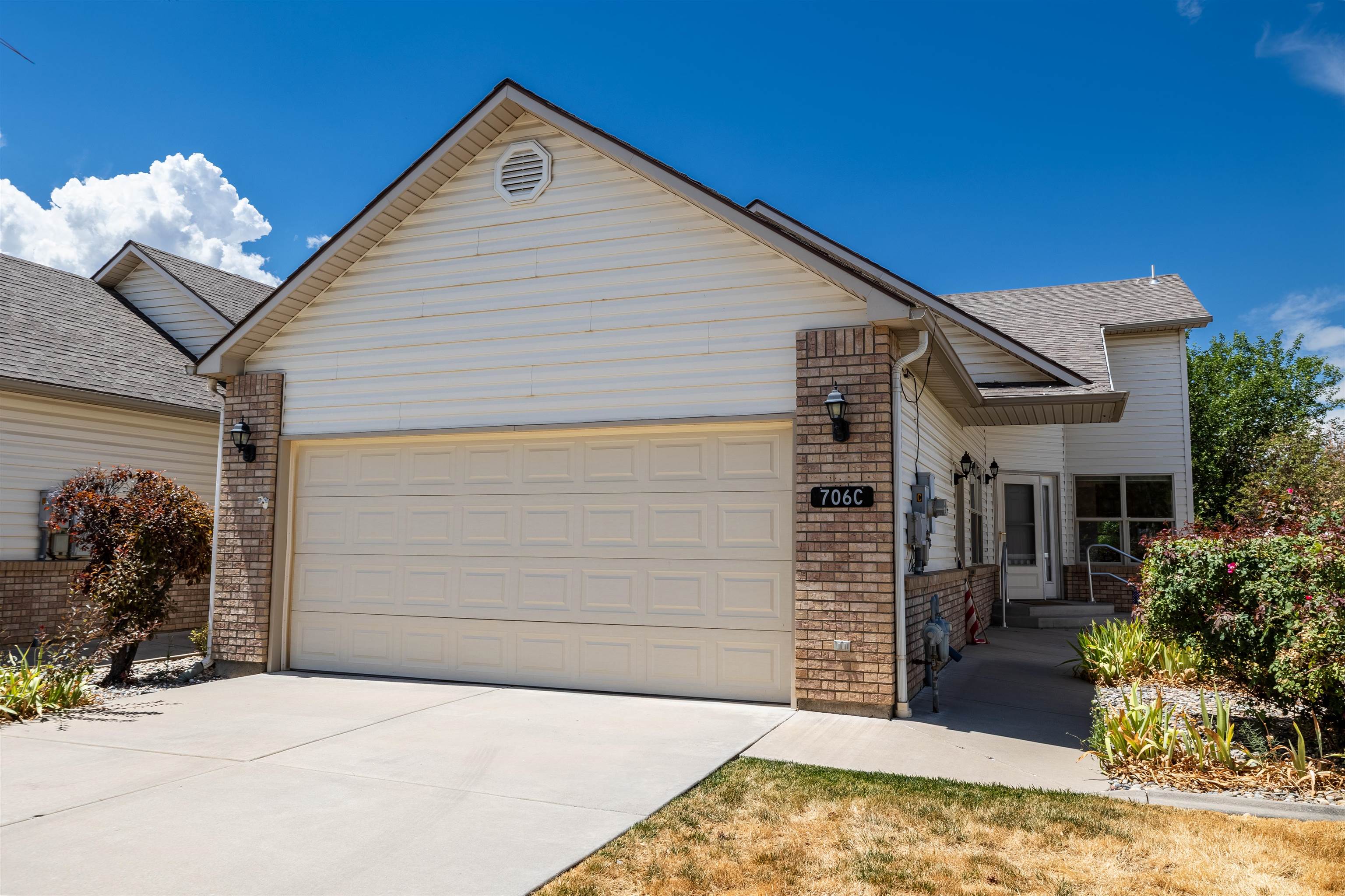 706 Fountainhead Boulevard Property Photo 1