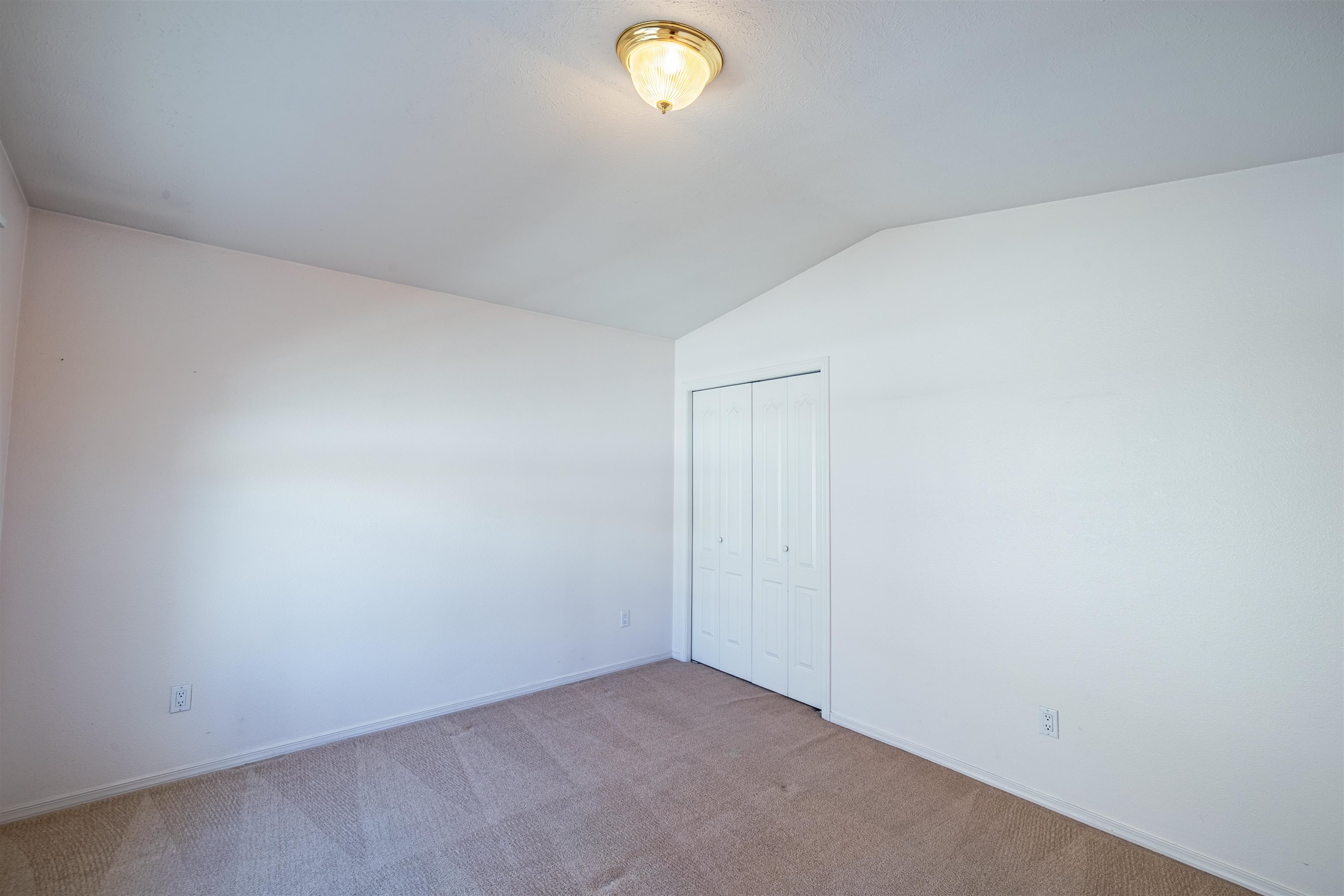 706 Fountainhead Boulevard Property Photo 15