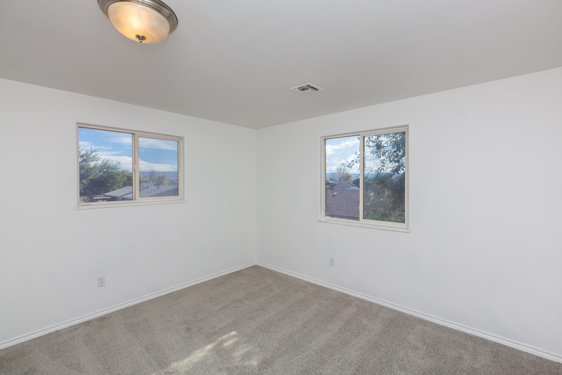 485 1/2 Ridge Lane Property Photo 18