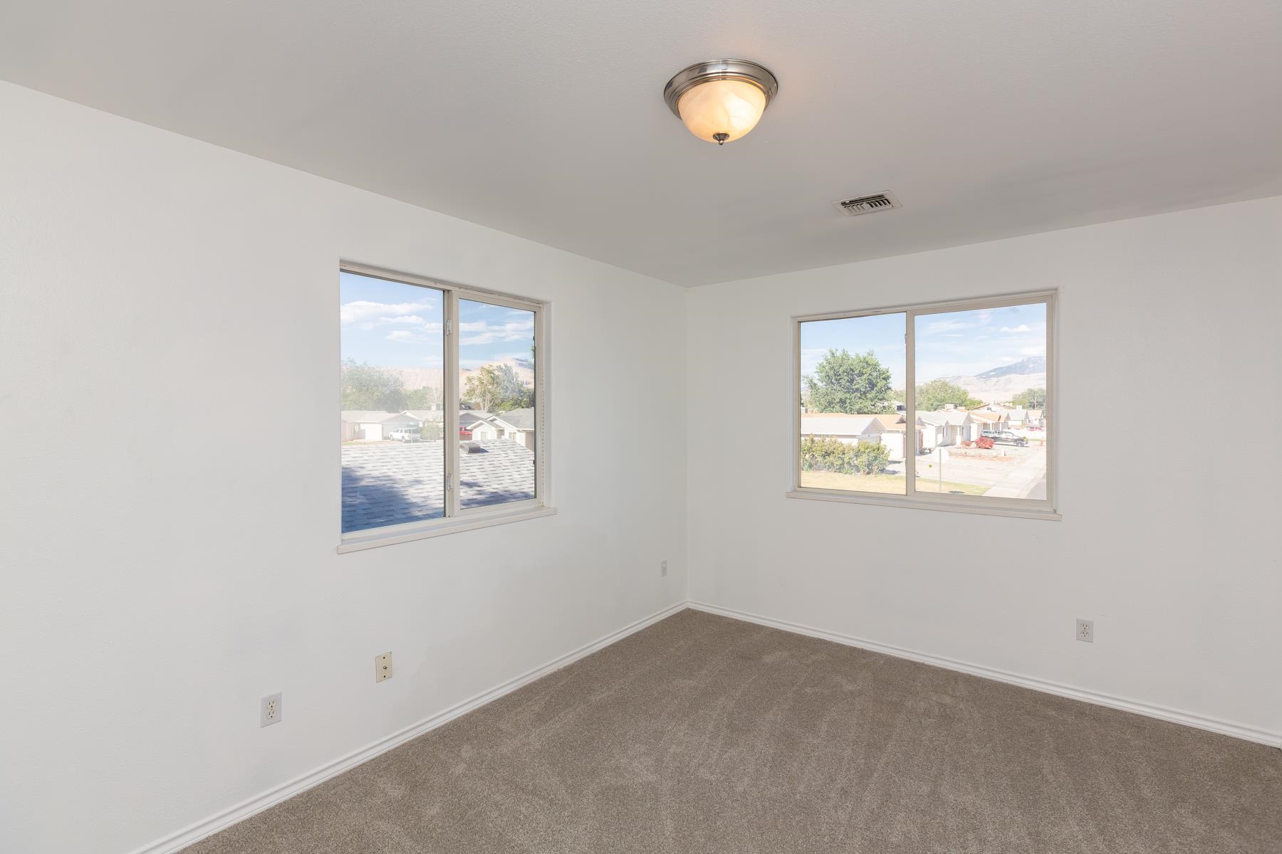 485 1/2 Ridge Lane Property Photo 25