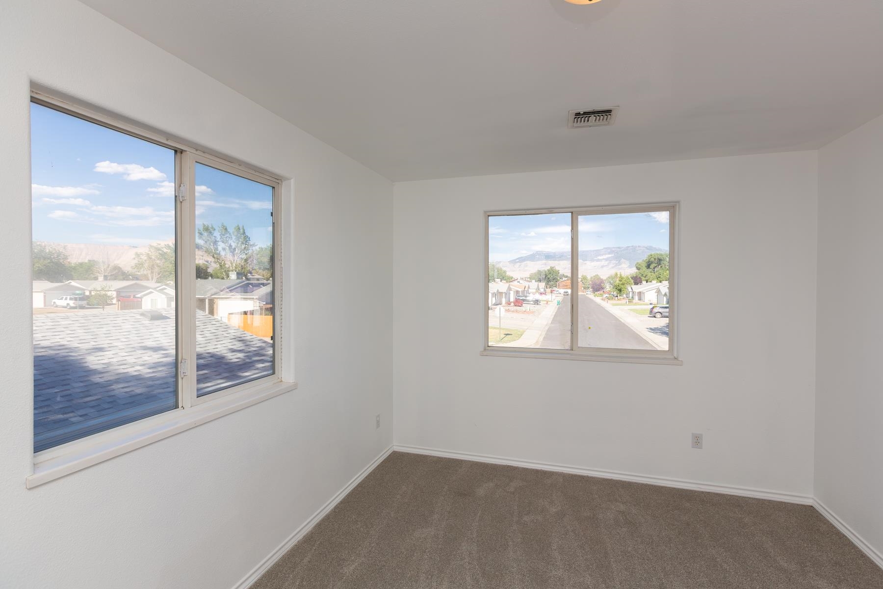 485 1/2 Ridge Lane Property Photo 26