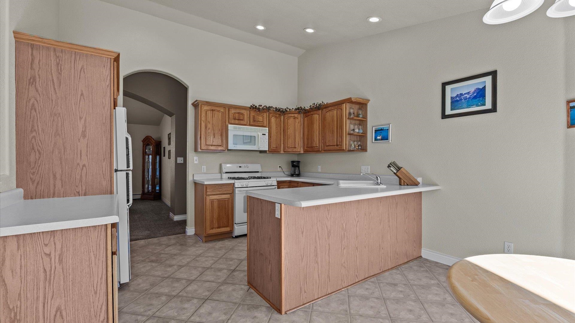 641 Grand View Drive Property Photo 11